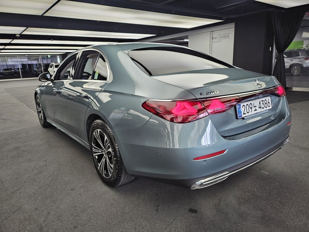 E200