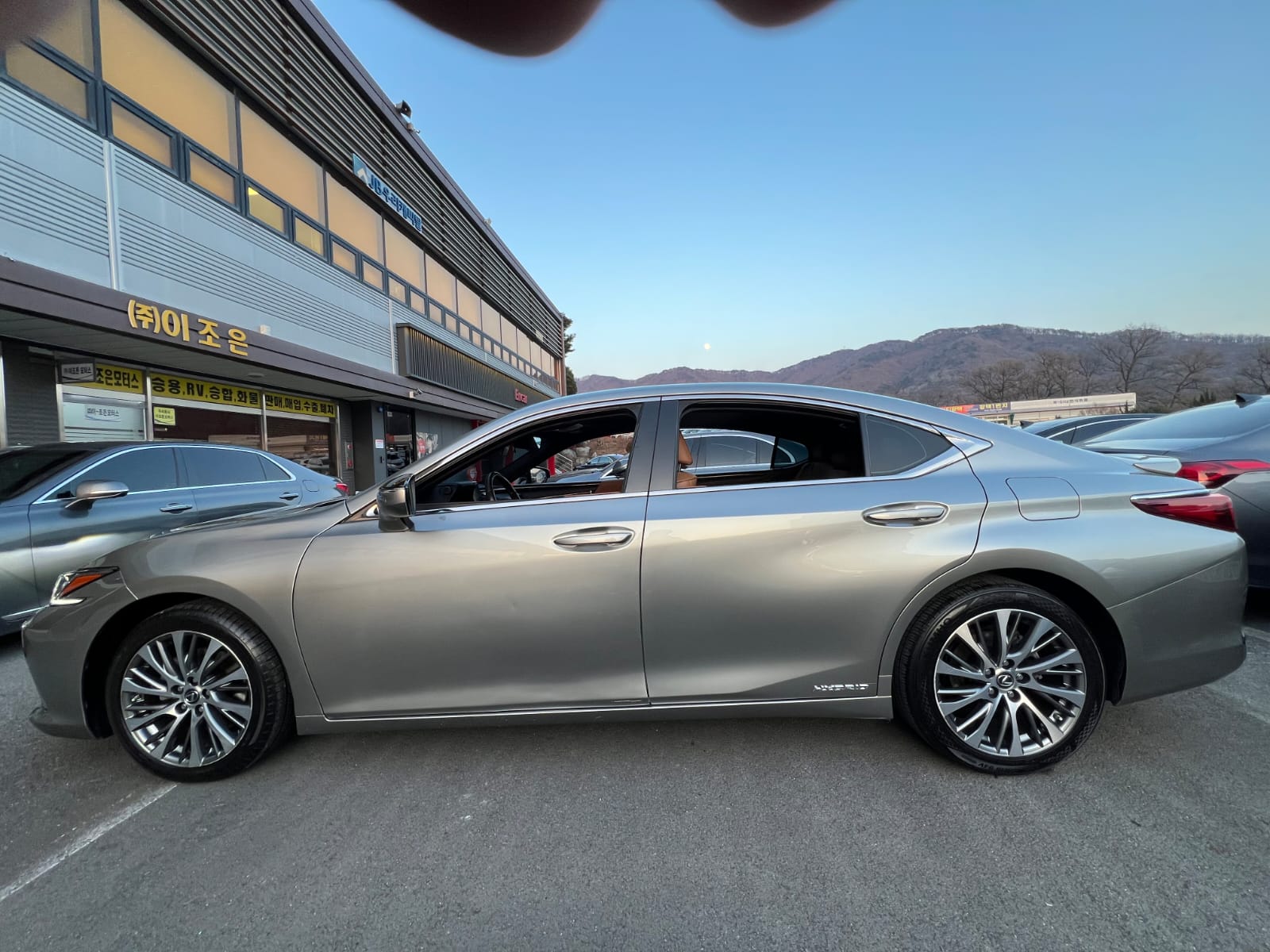 ES300