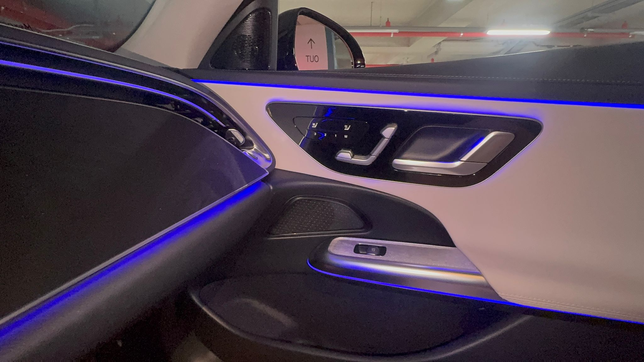 E200