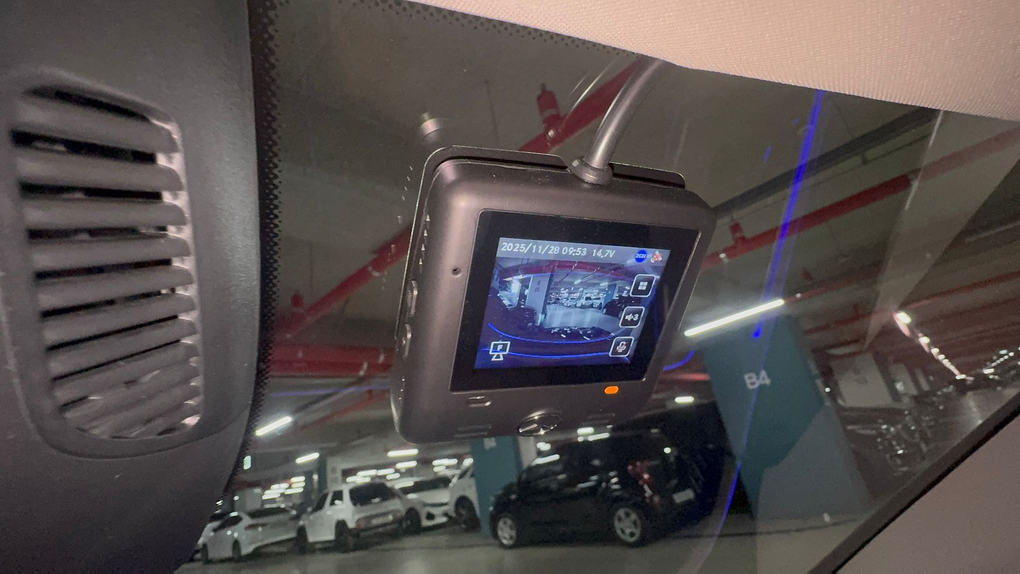 E200
