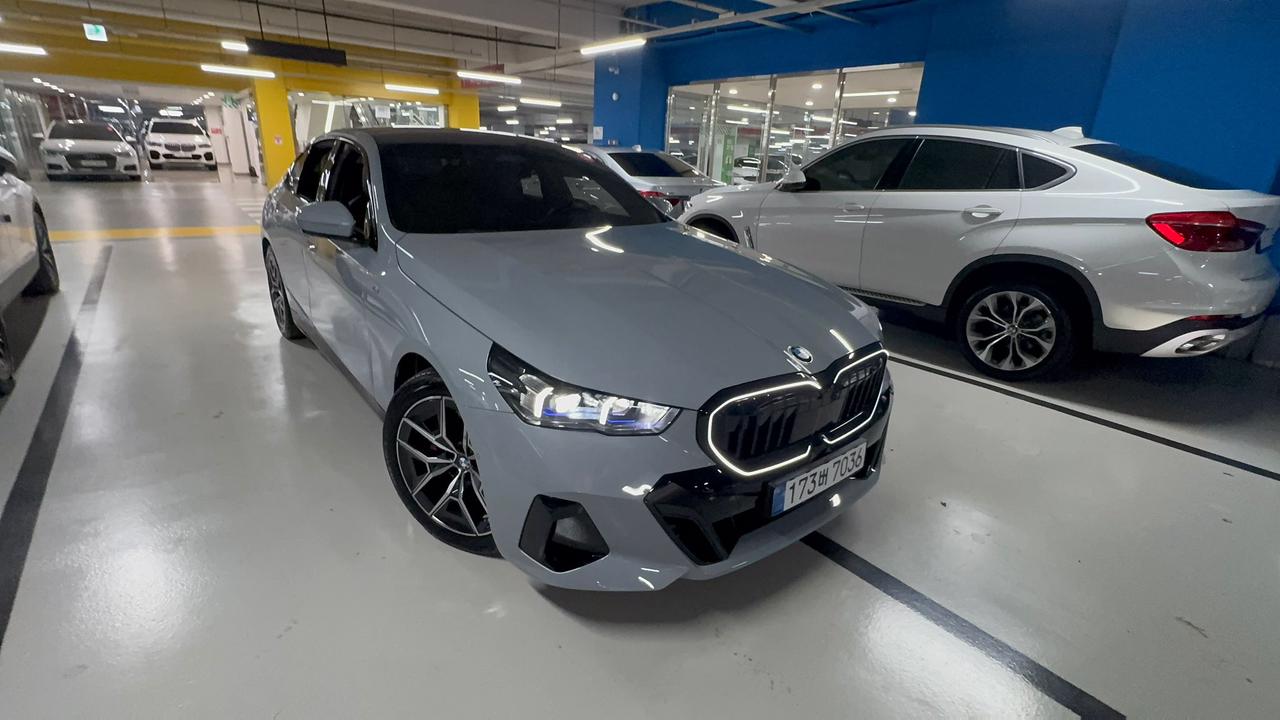  520i M KIT بلاك أديشن