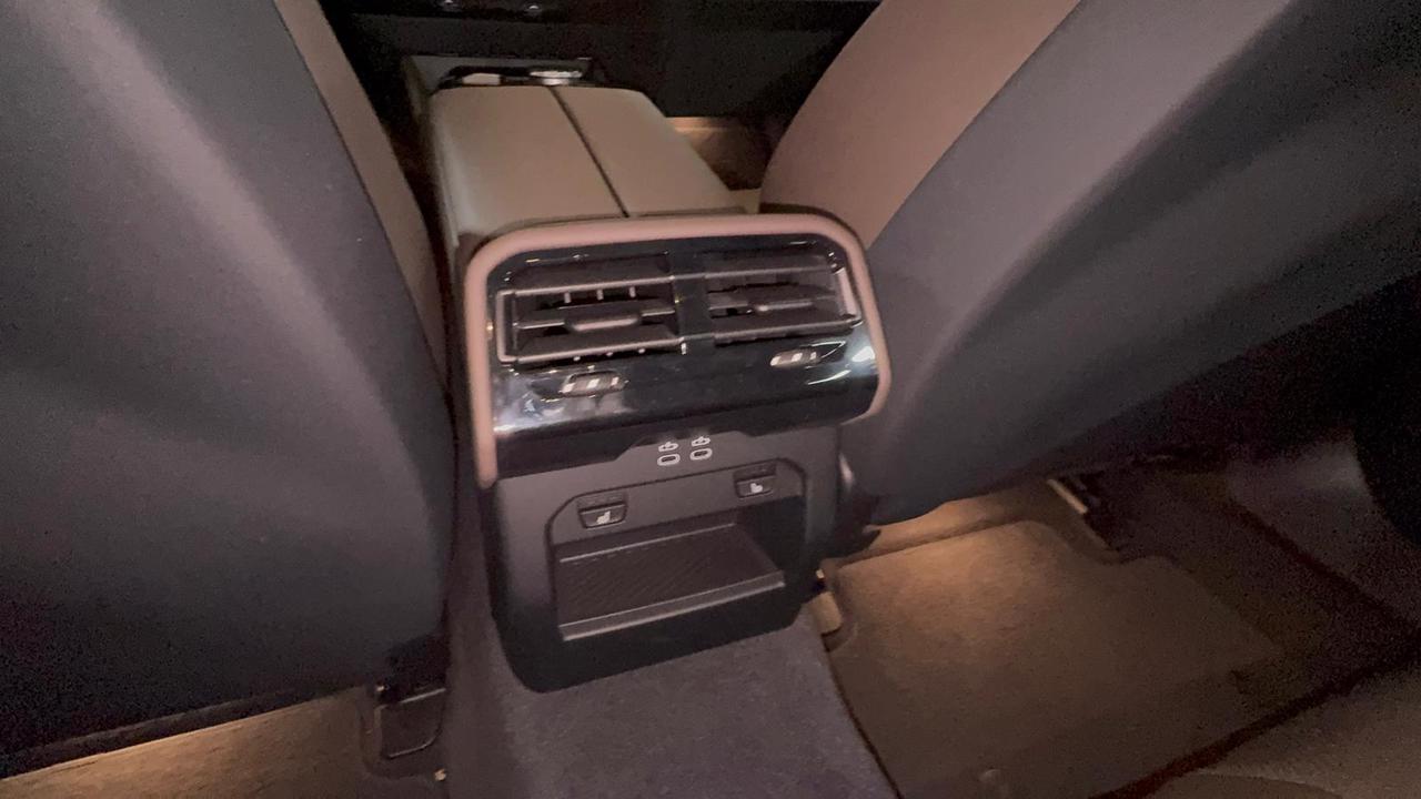  520i M KIT بلاك أديشن