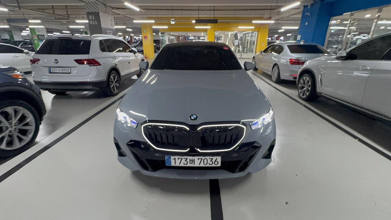  520i M KIT بلاك أديشن