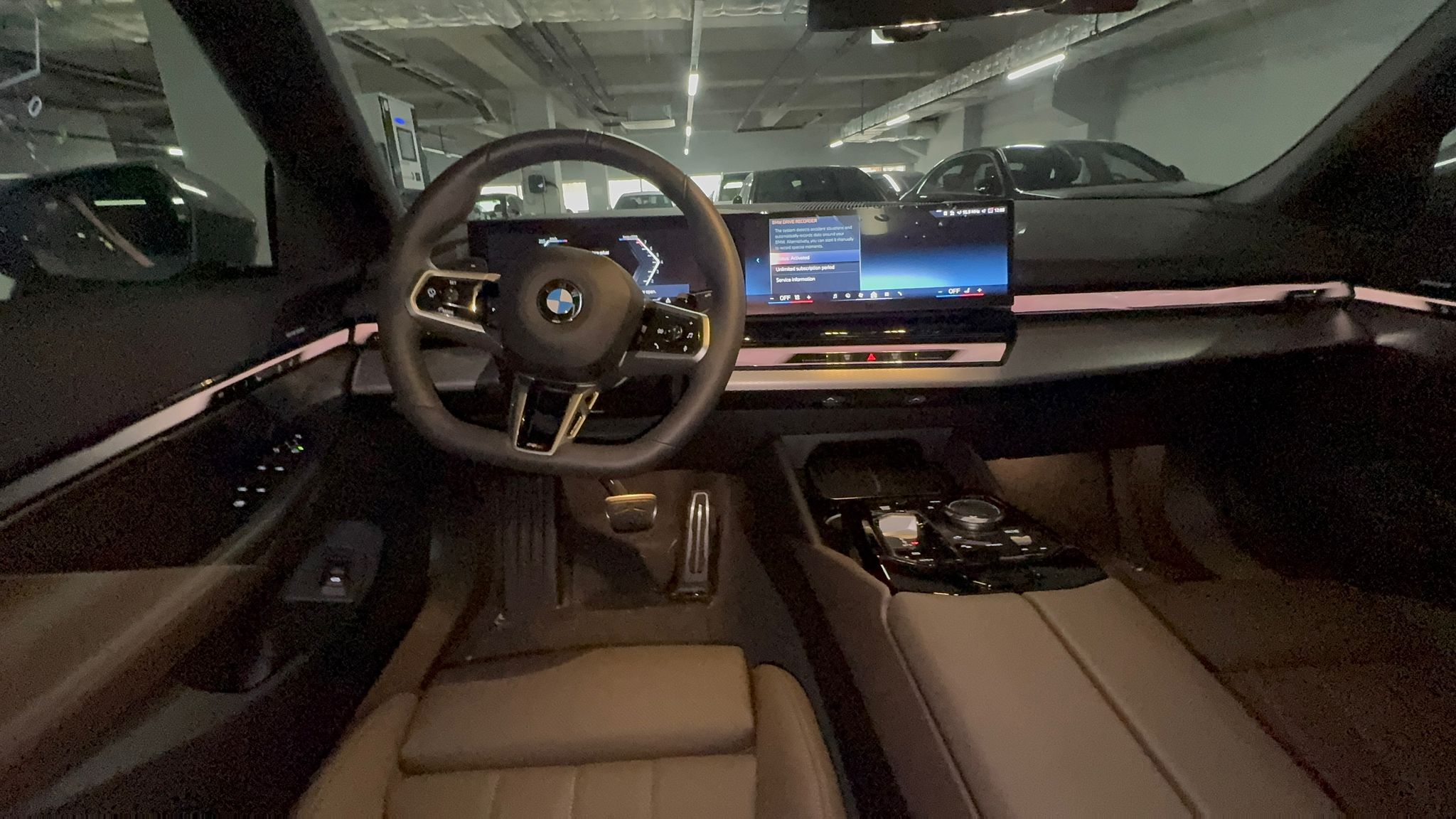 520i M KIT بلاك أديشن