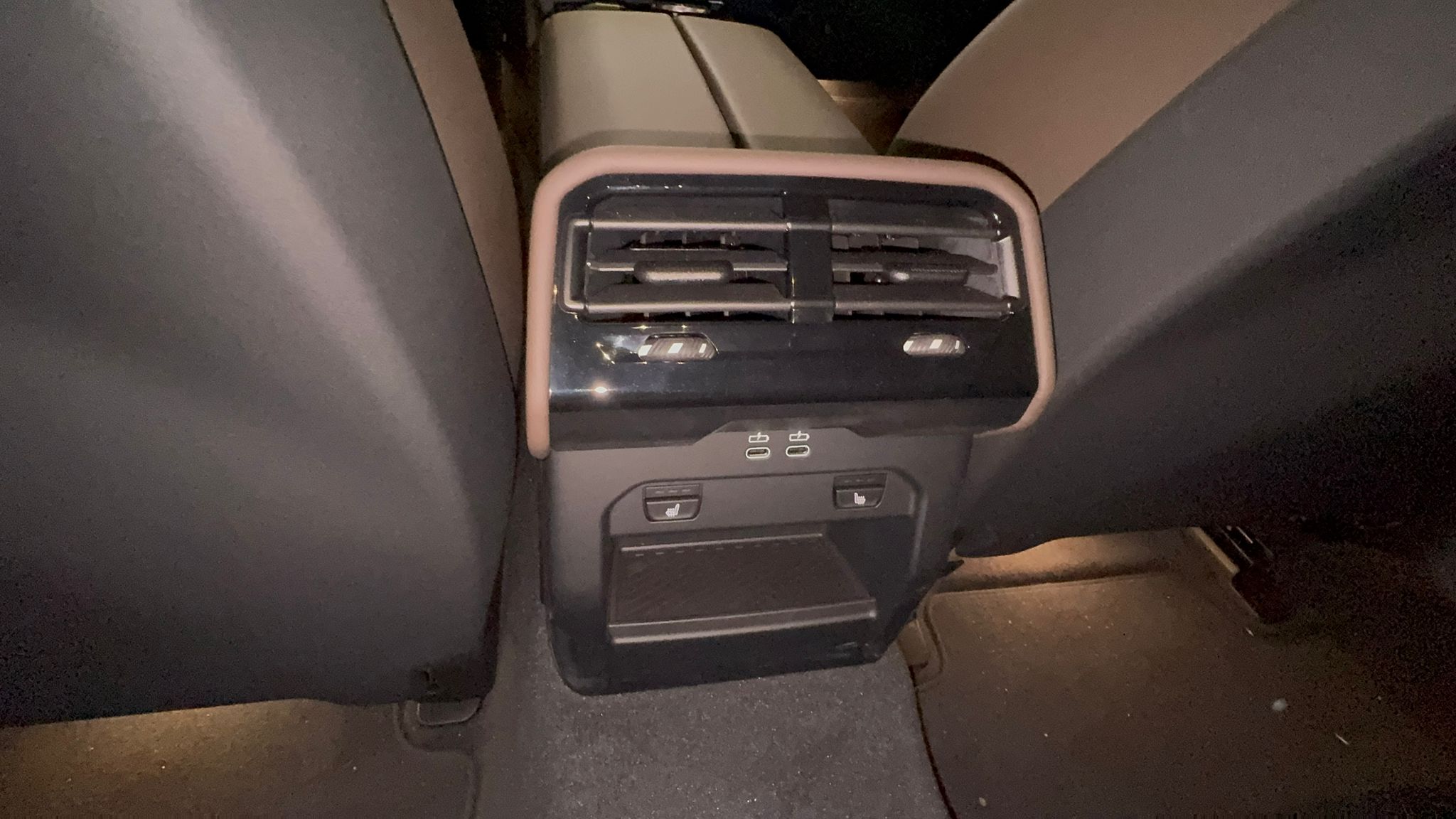520i M KIT بلاك أديشن