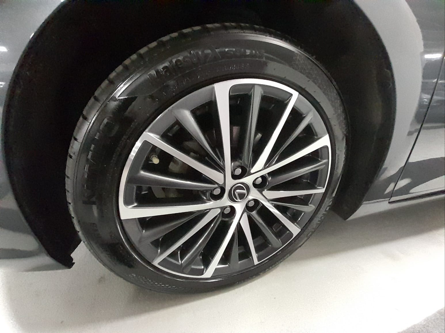 ES300