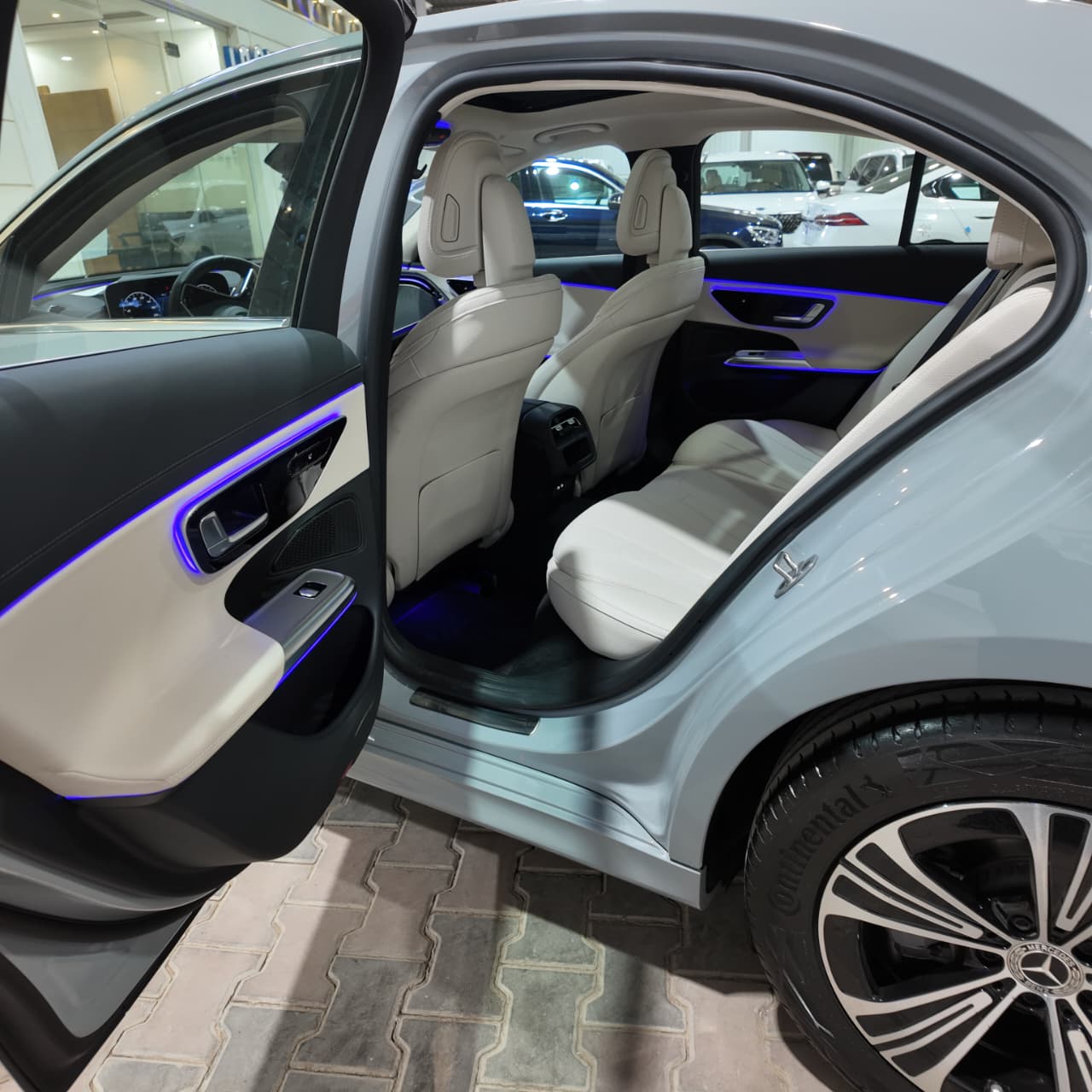 E200