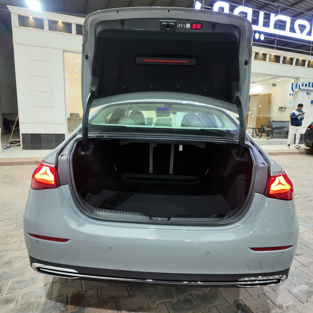 E200