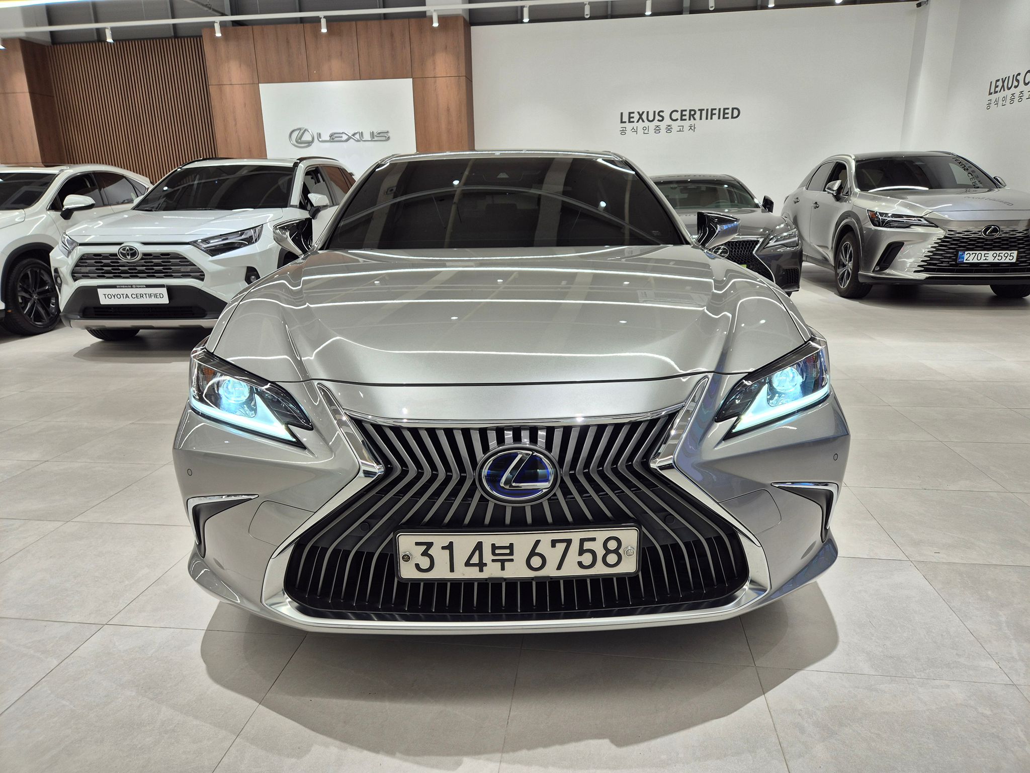 ES300