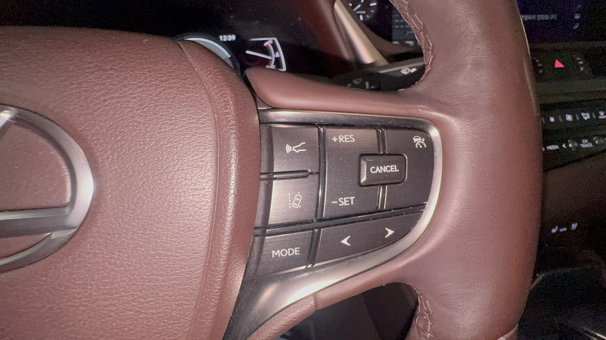 ES300