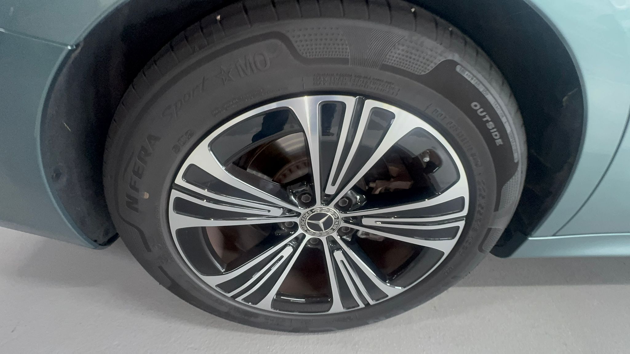E200