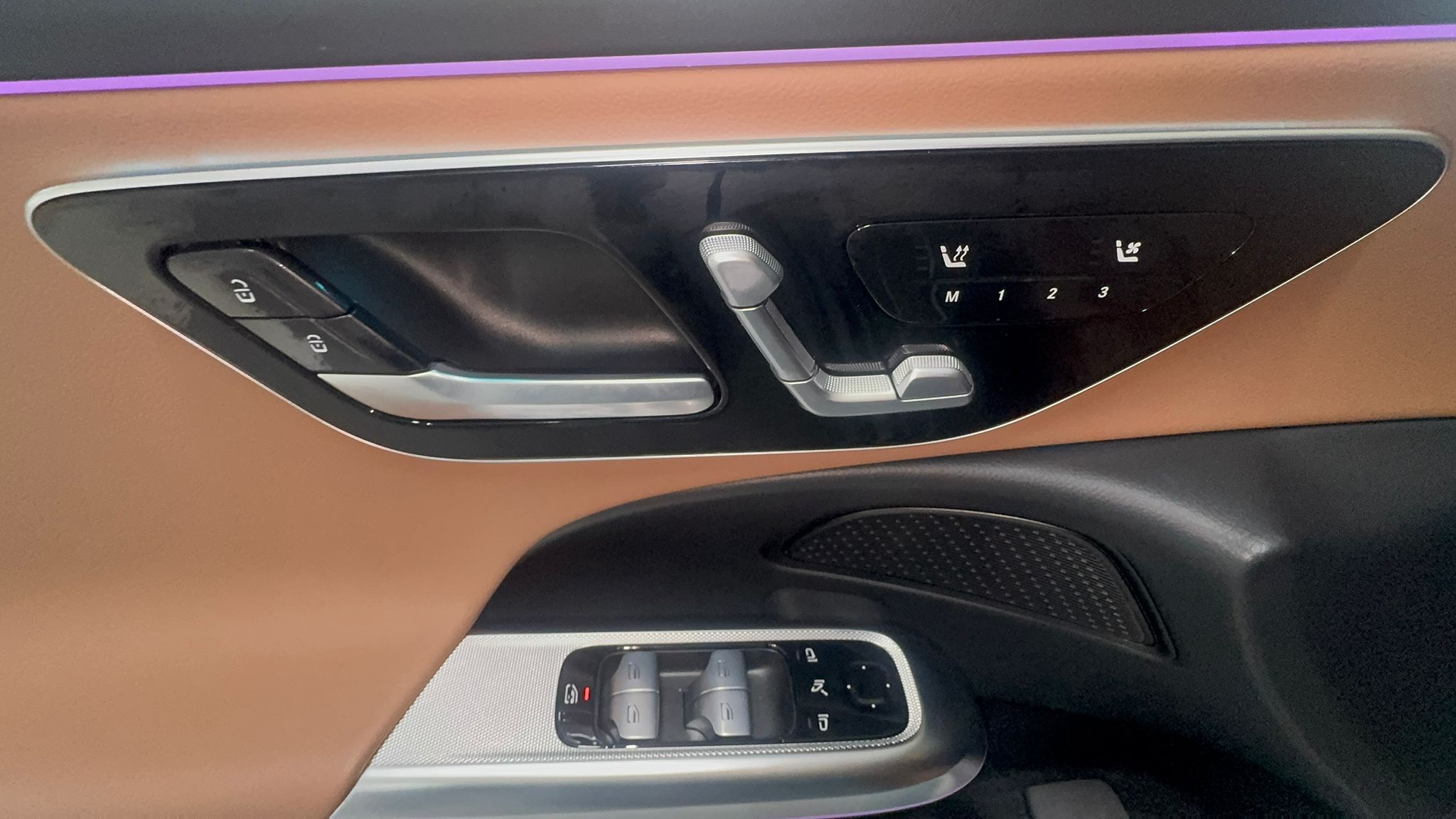 E200
