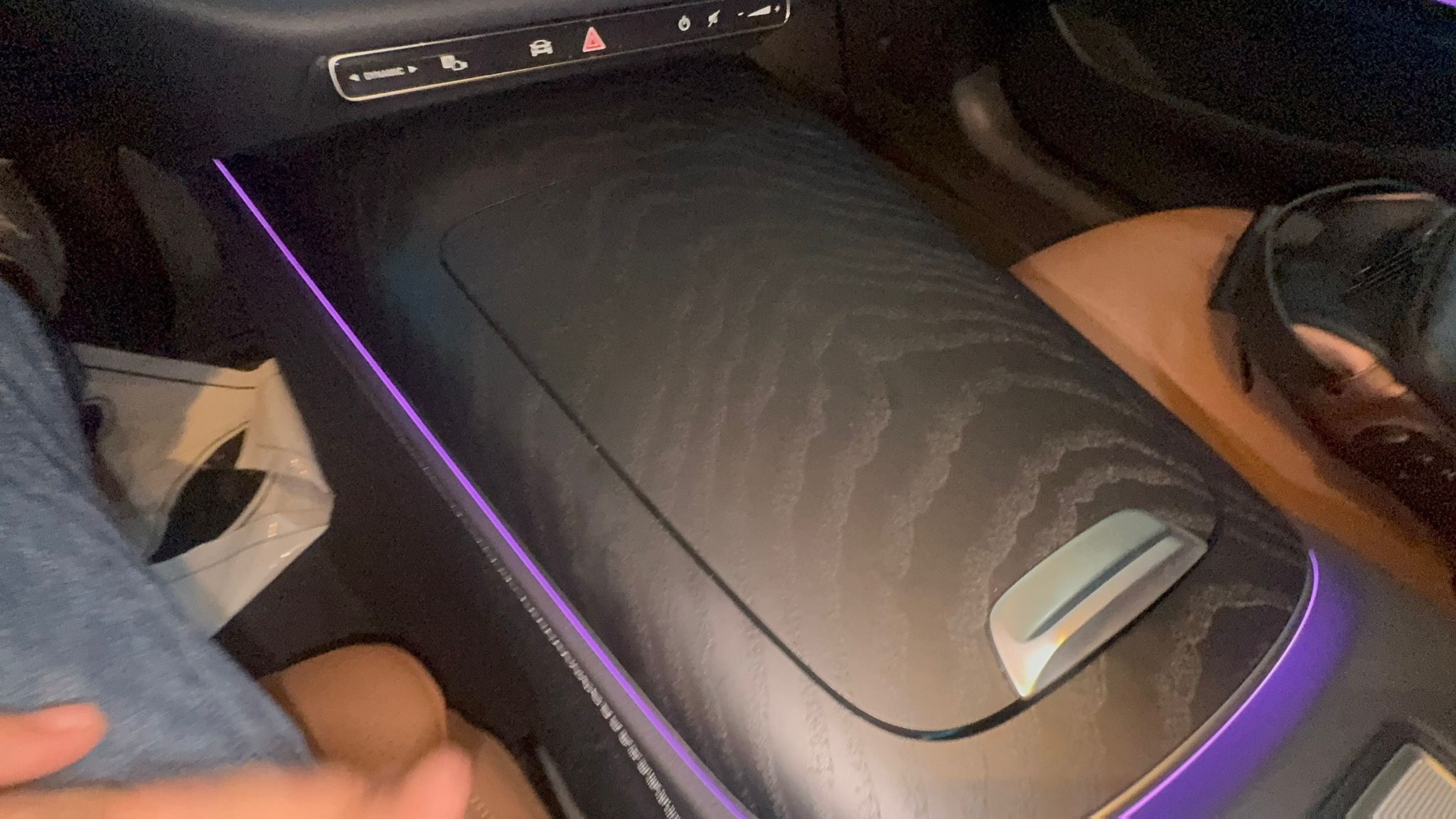 E200