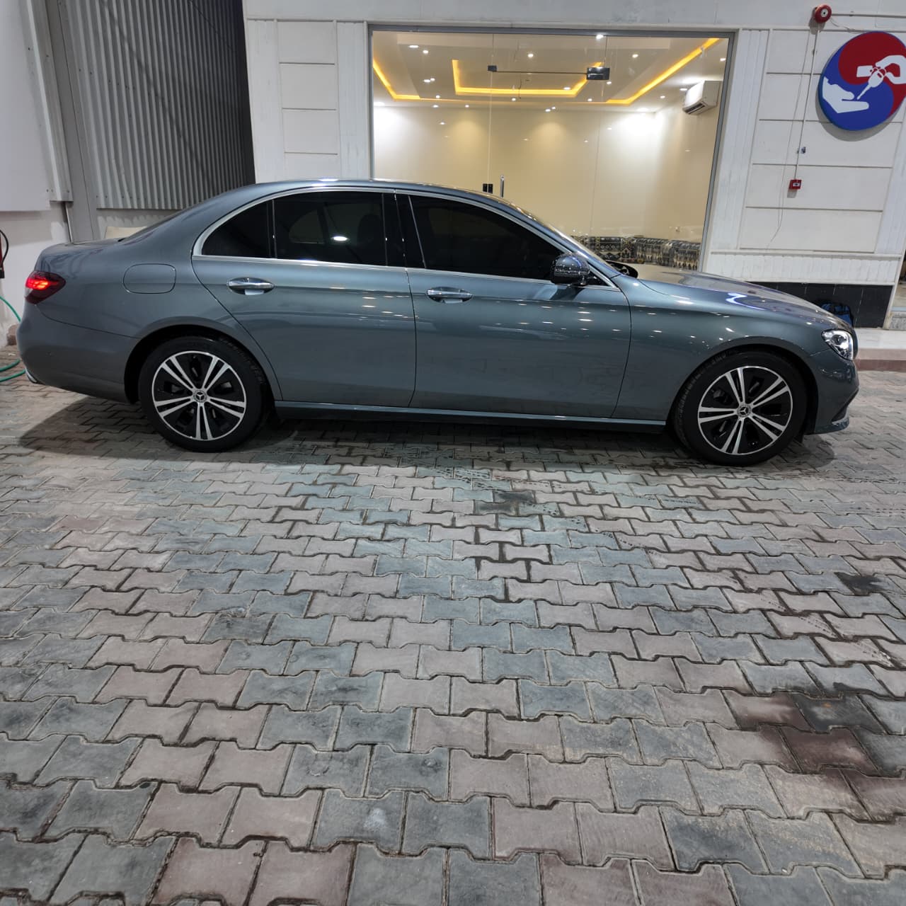 E250