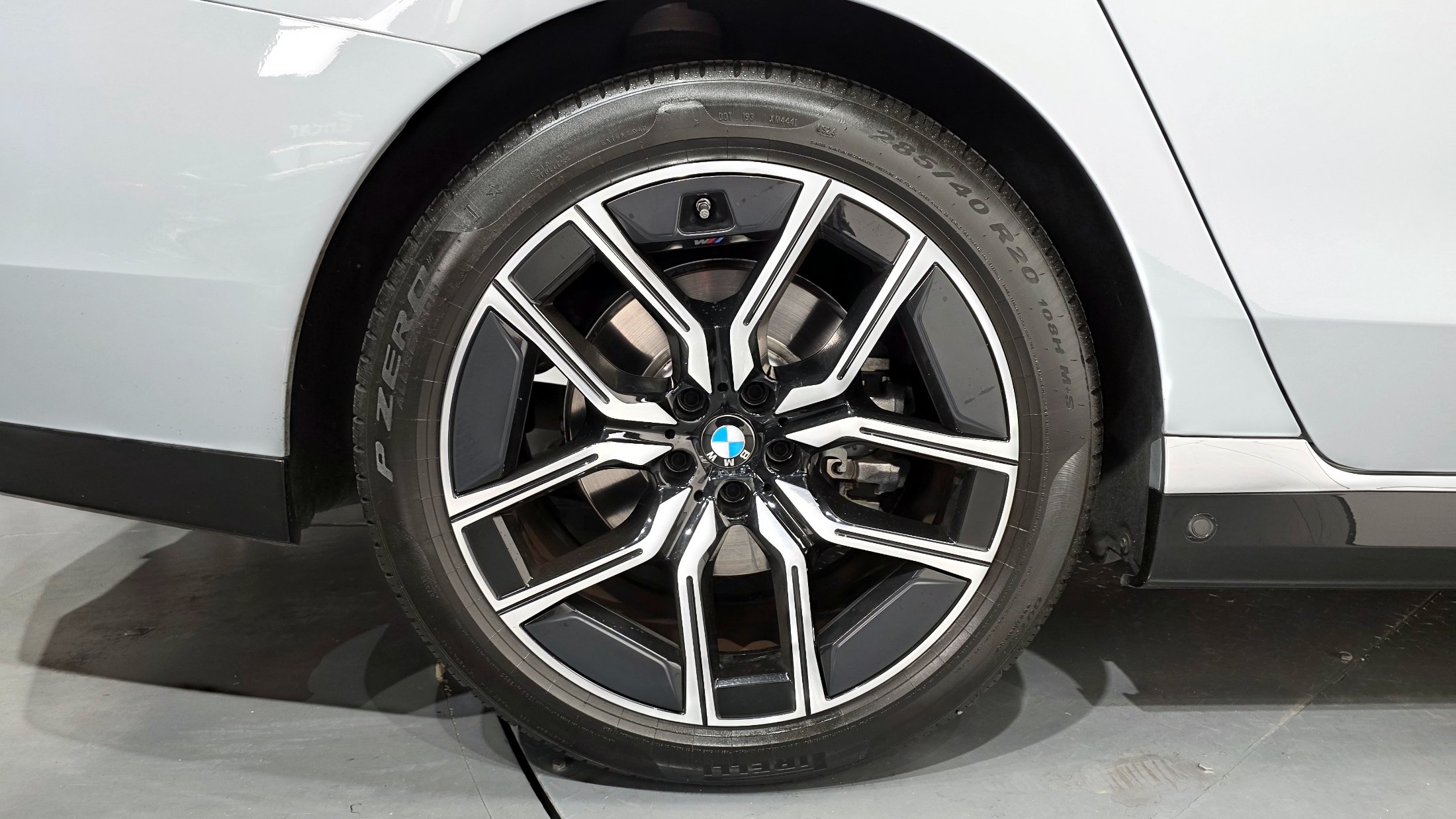 BMW 740i MKIT  