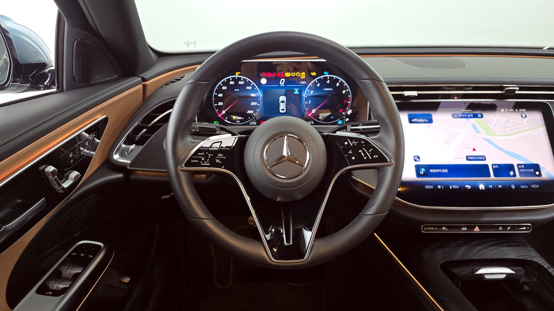 E200