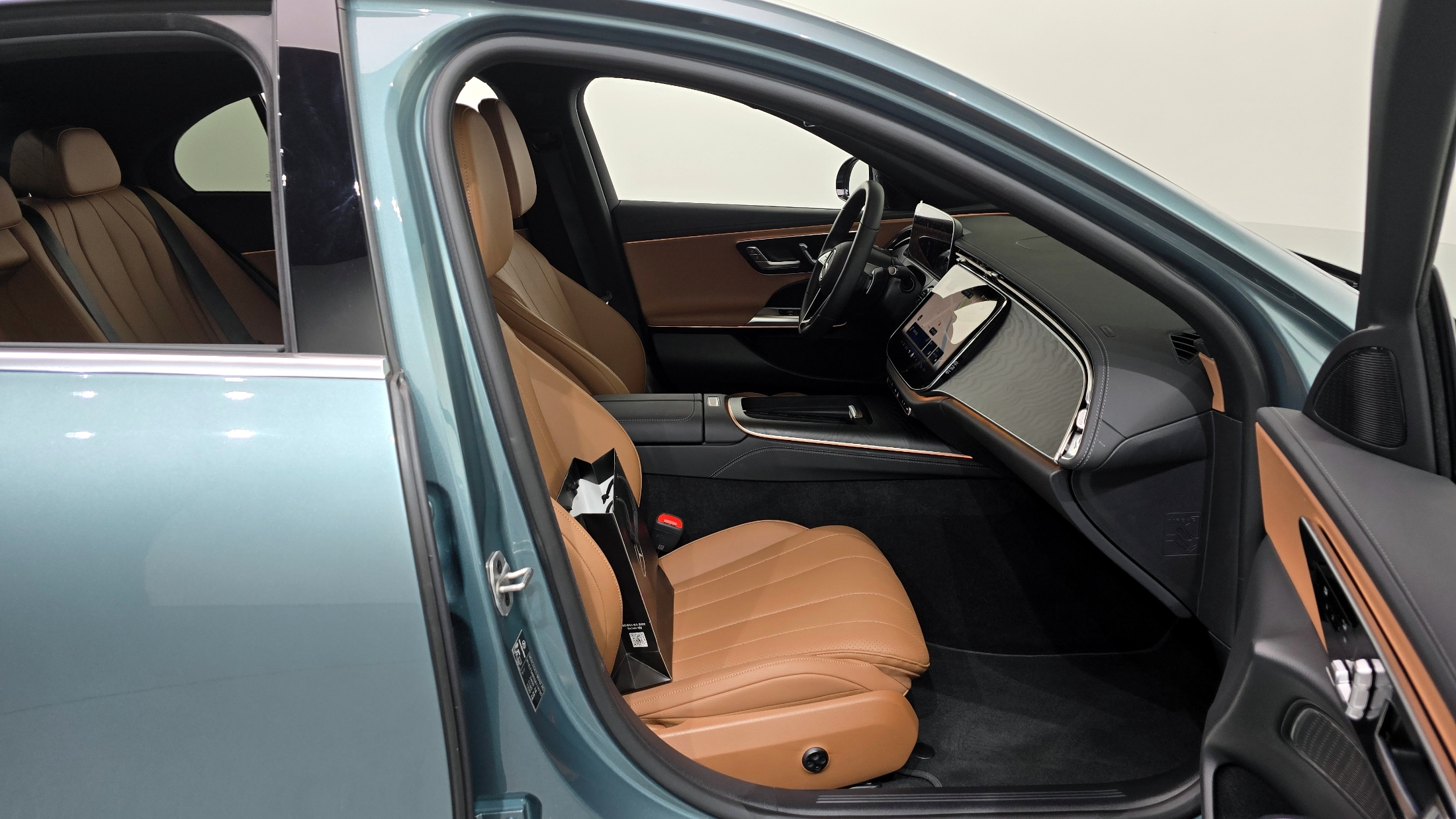 E200
