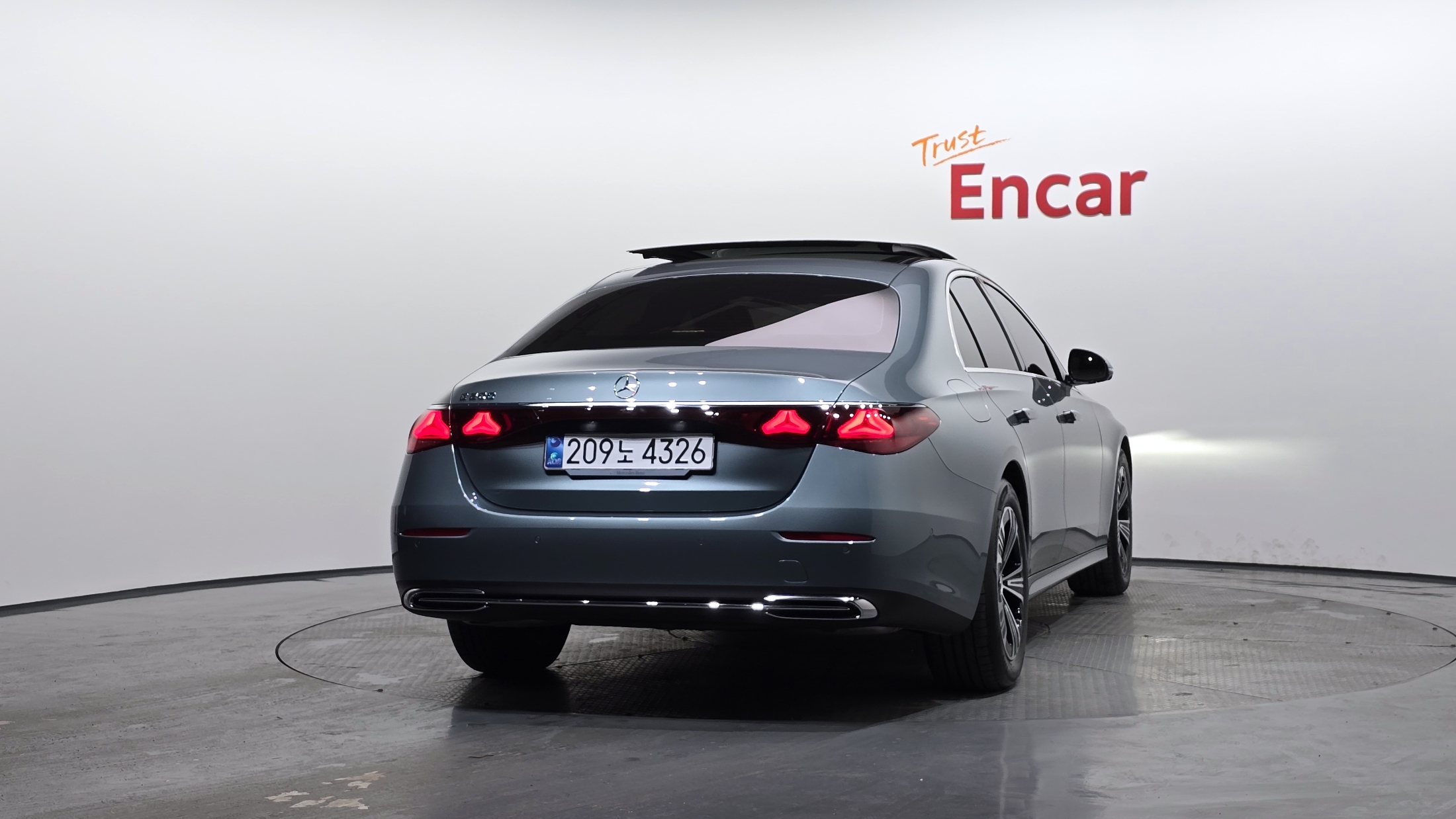 E200