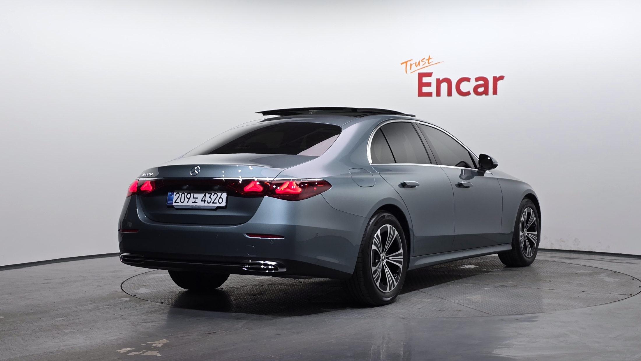 E200