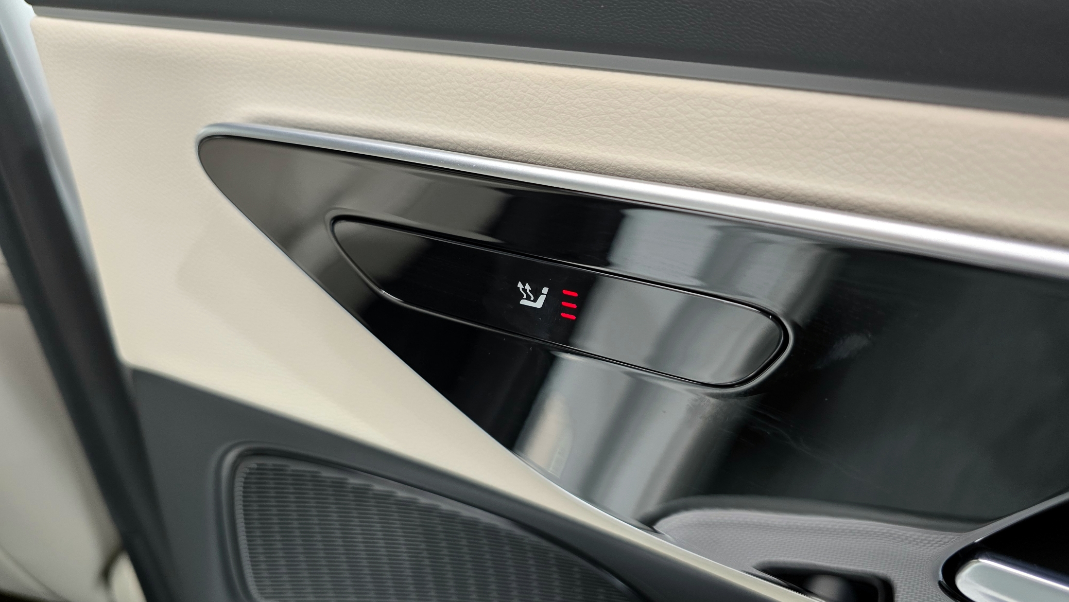E200