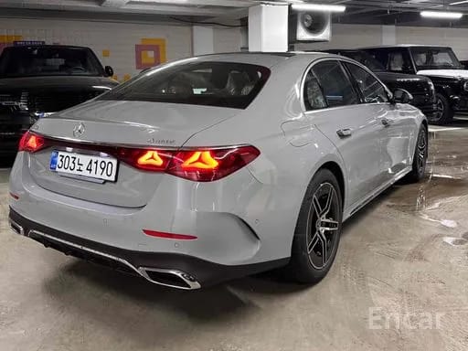 E300