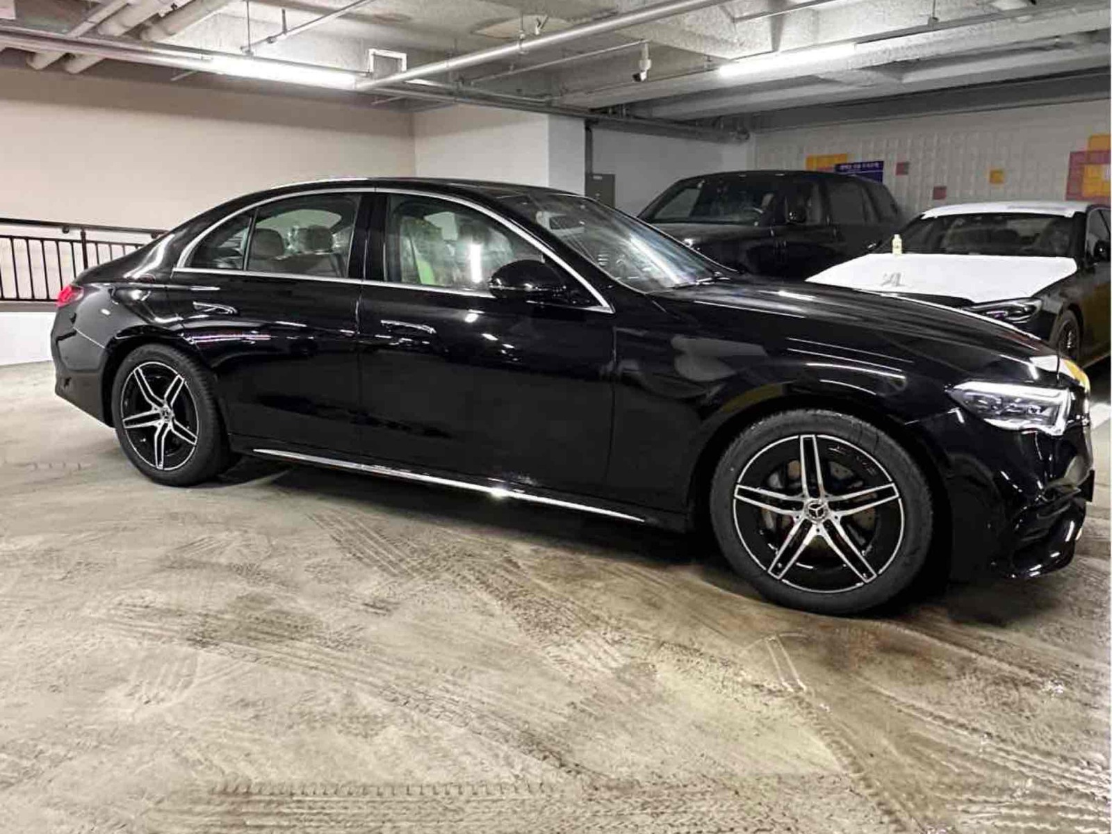 E300