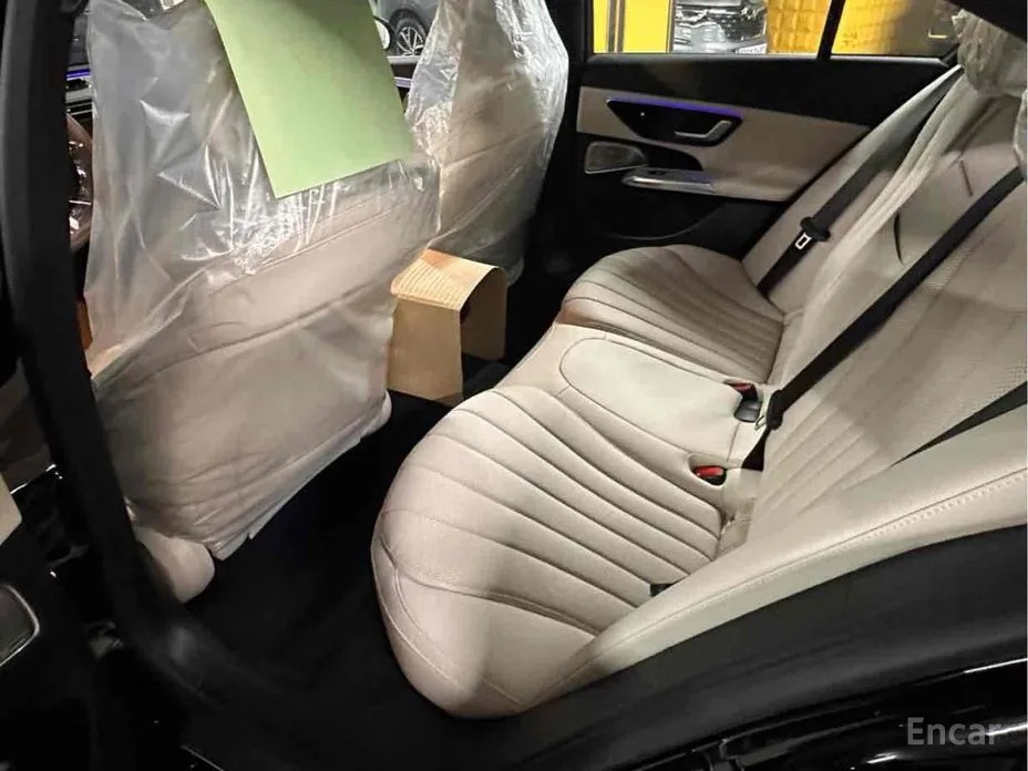 E300