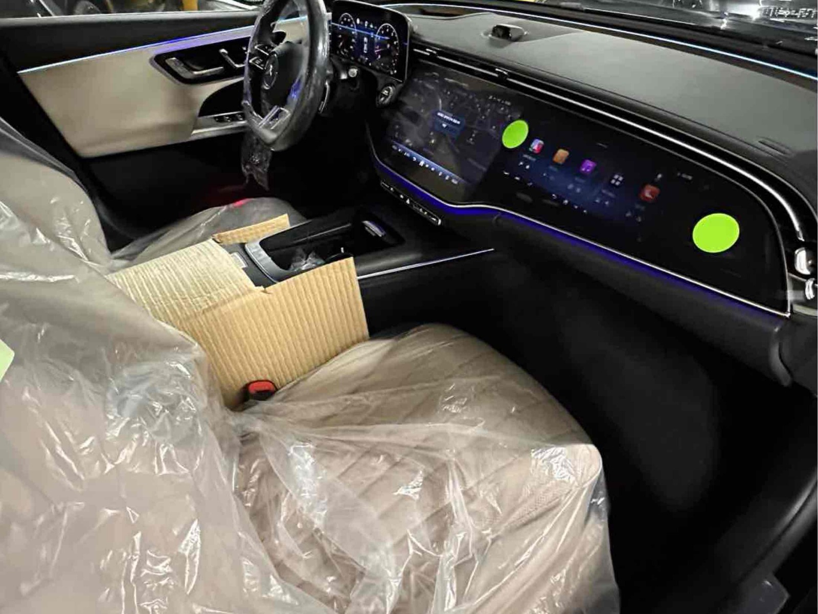 E300