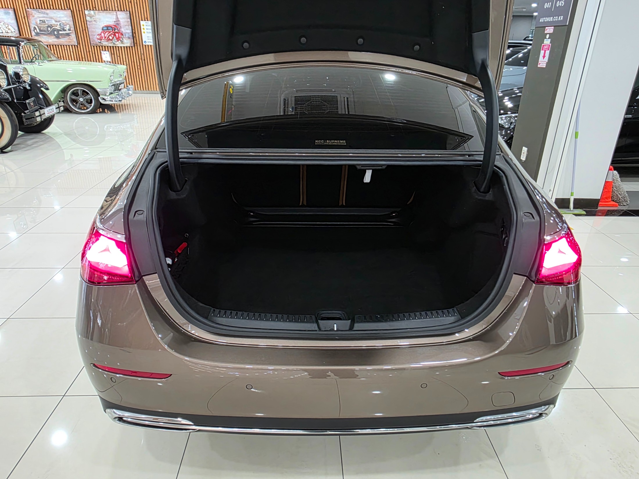 E200