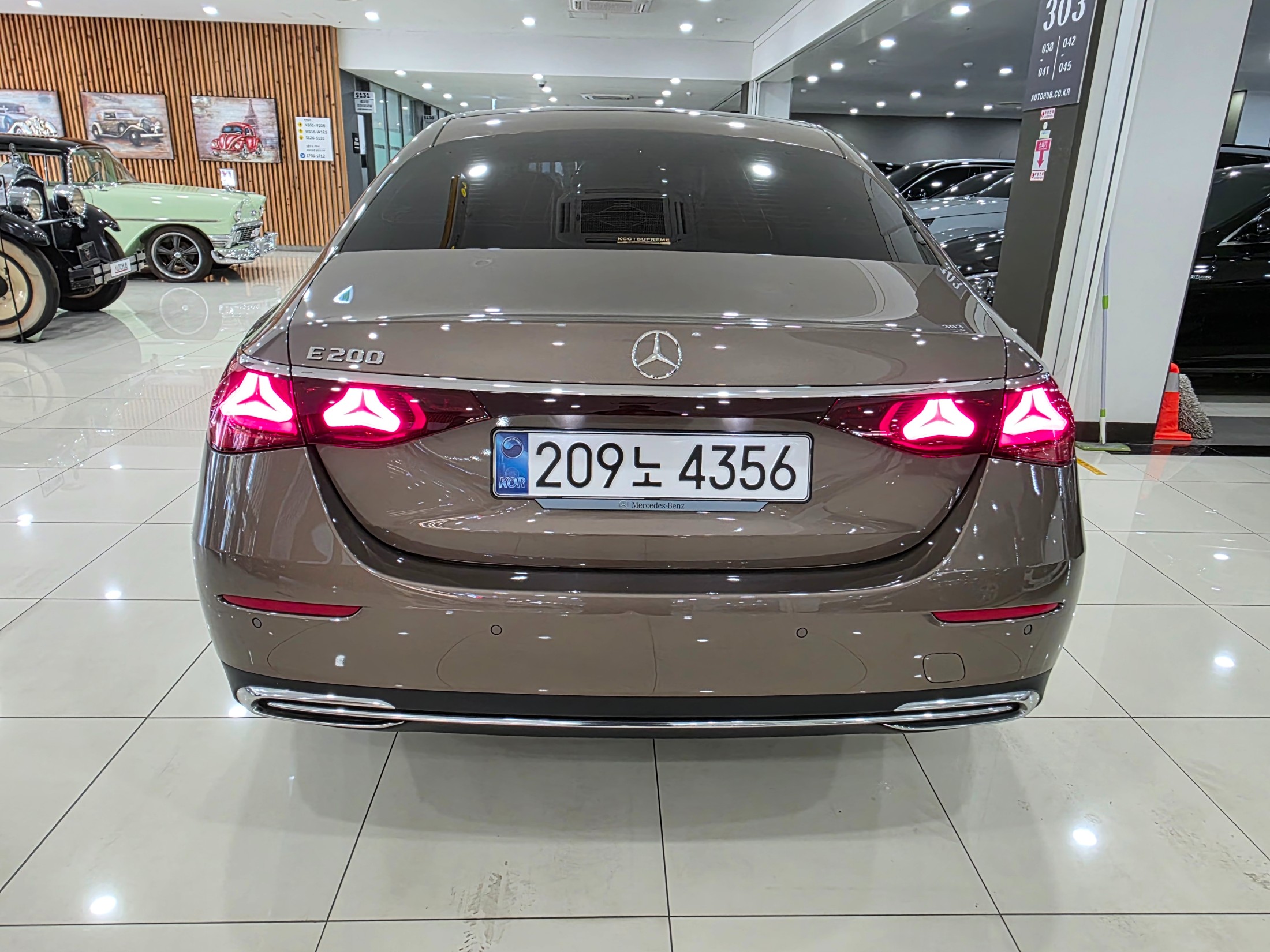 E200