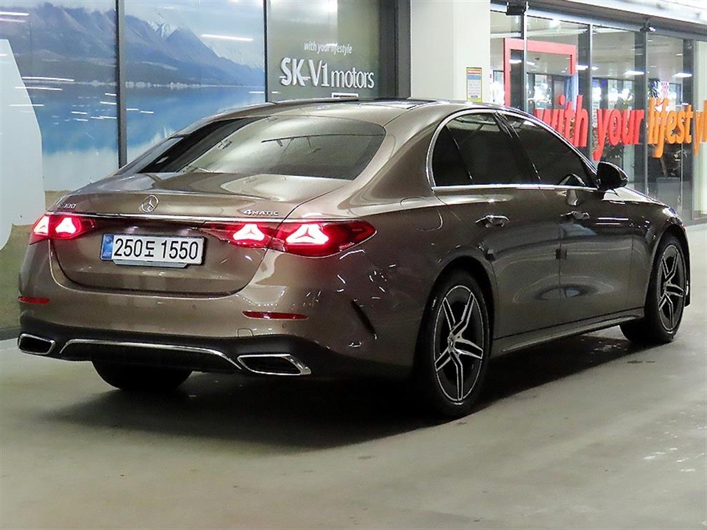 E300 