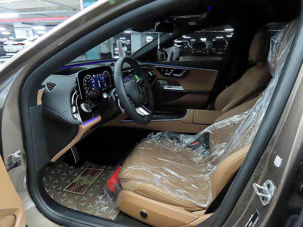 E300 