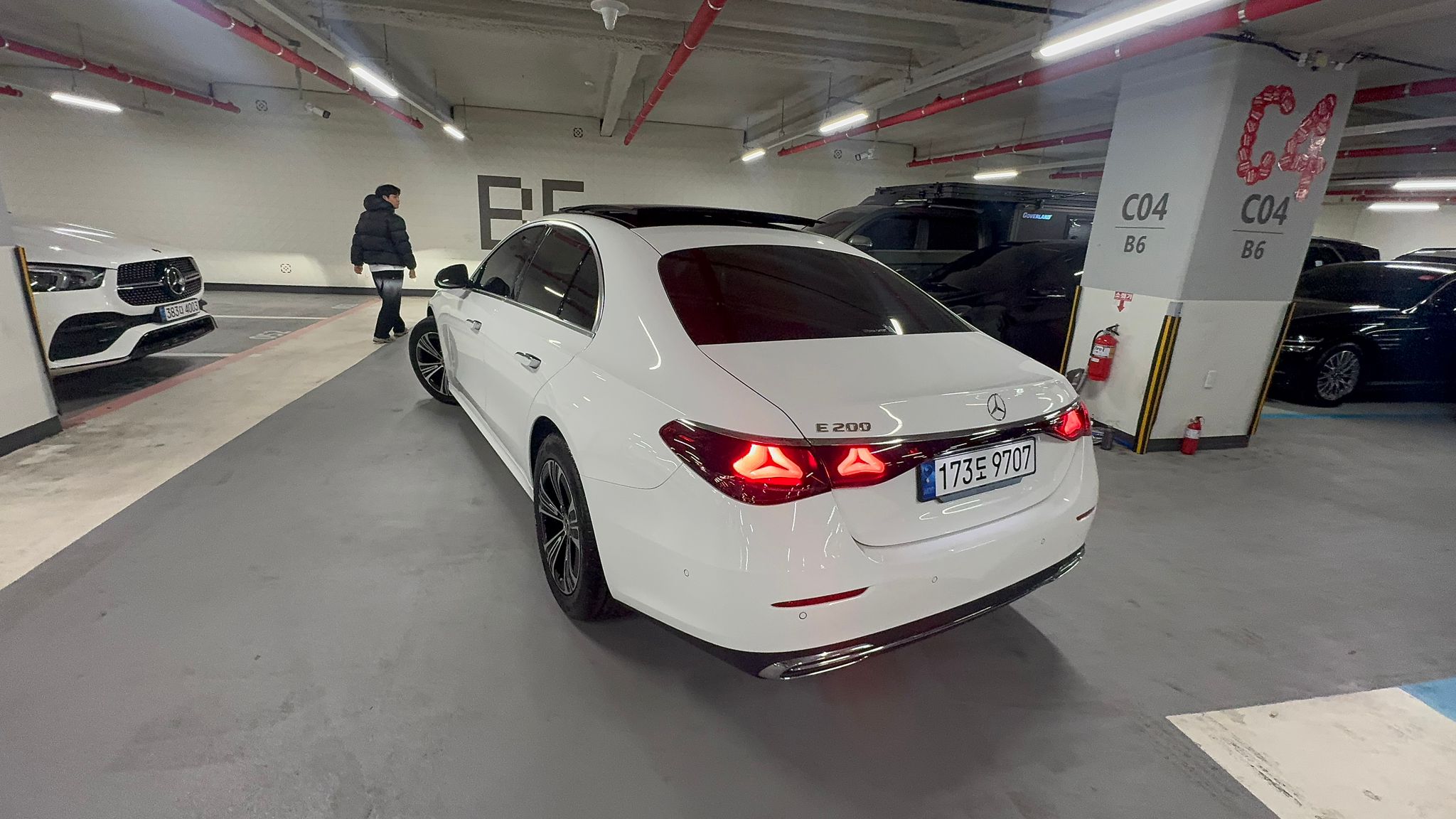 E200