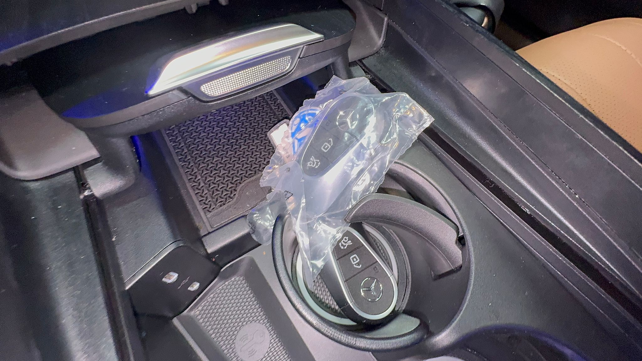 E200