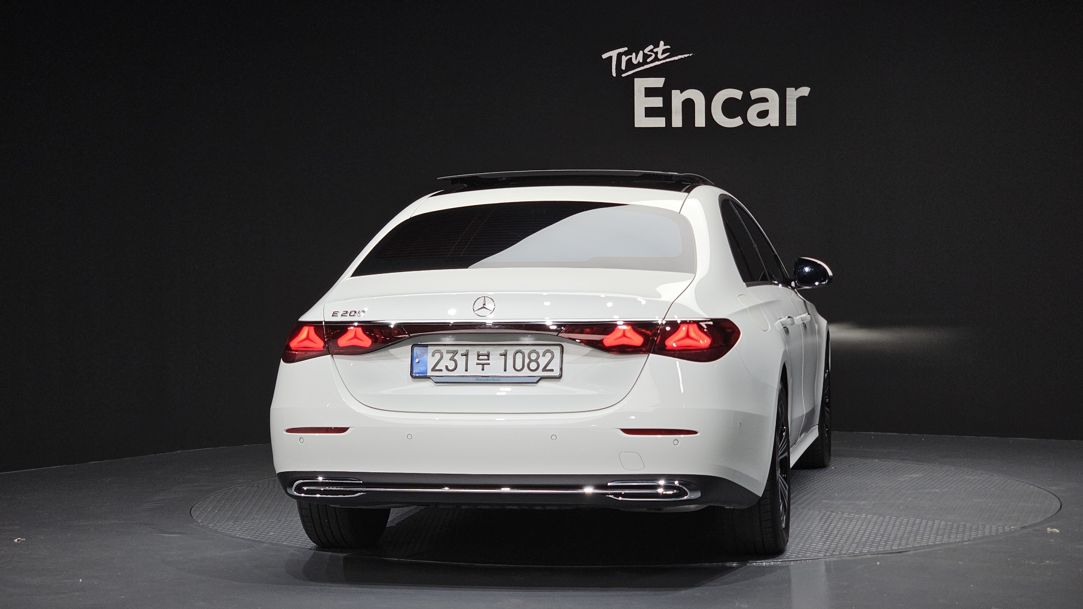 E200