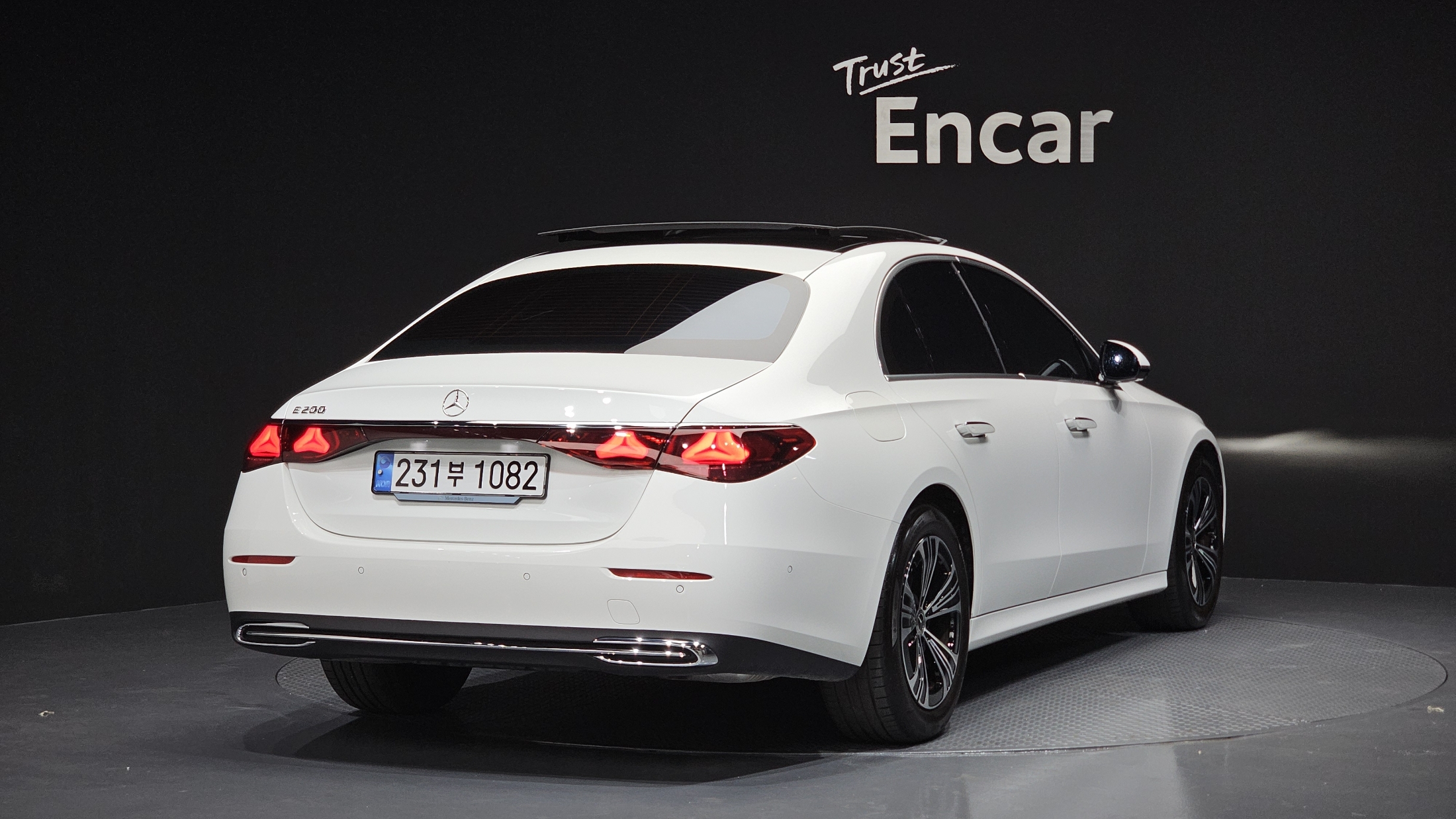 E200