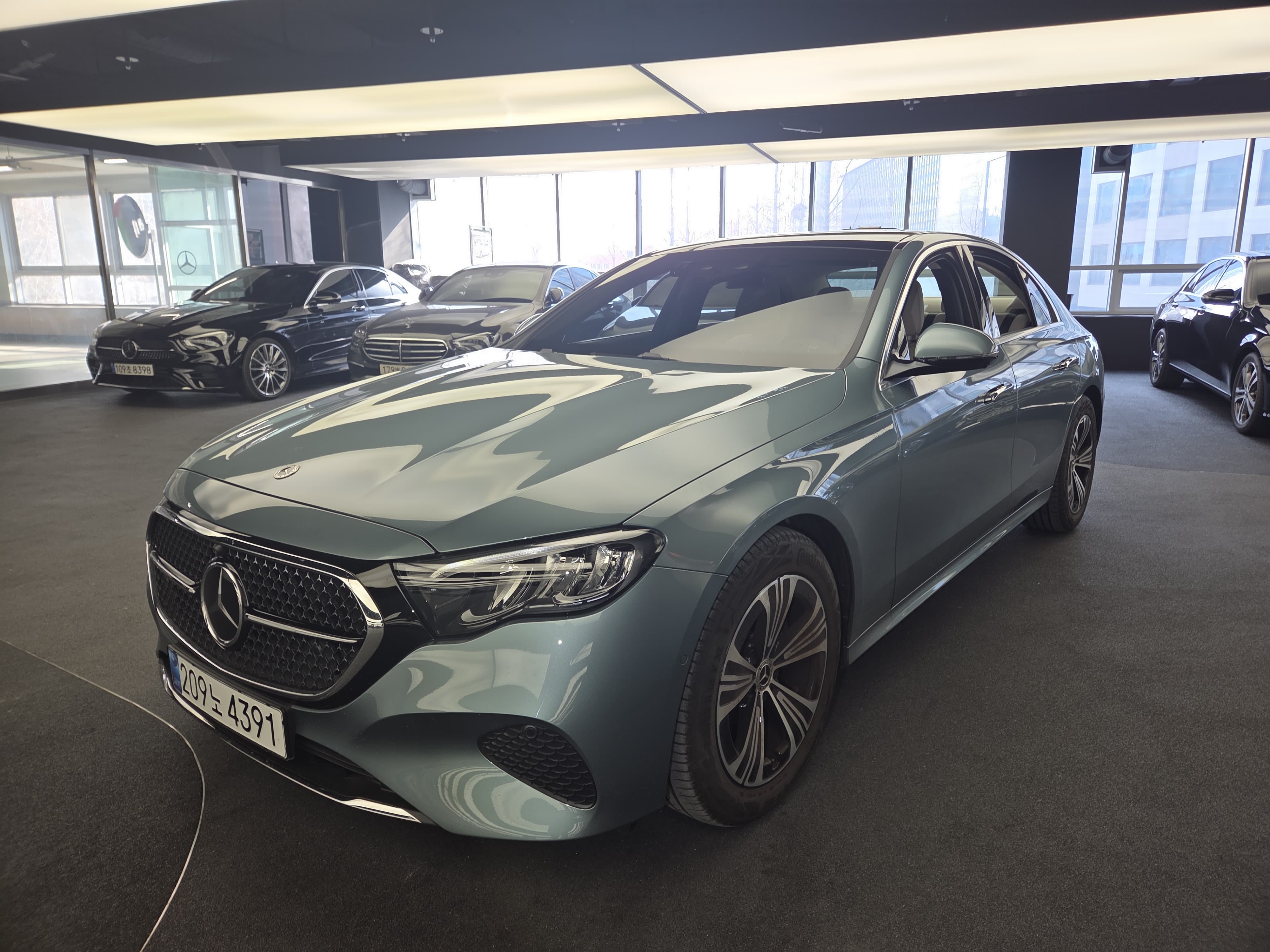 E200