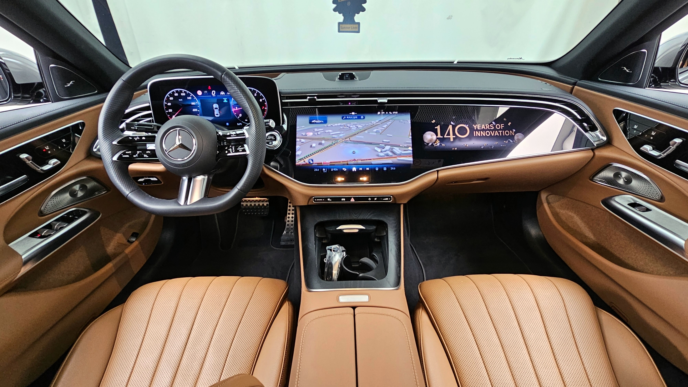 E300