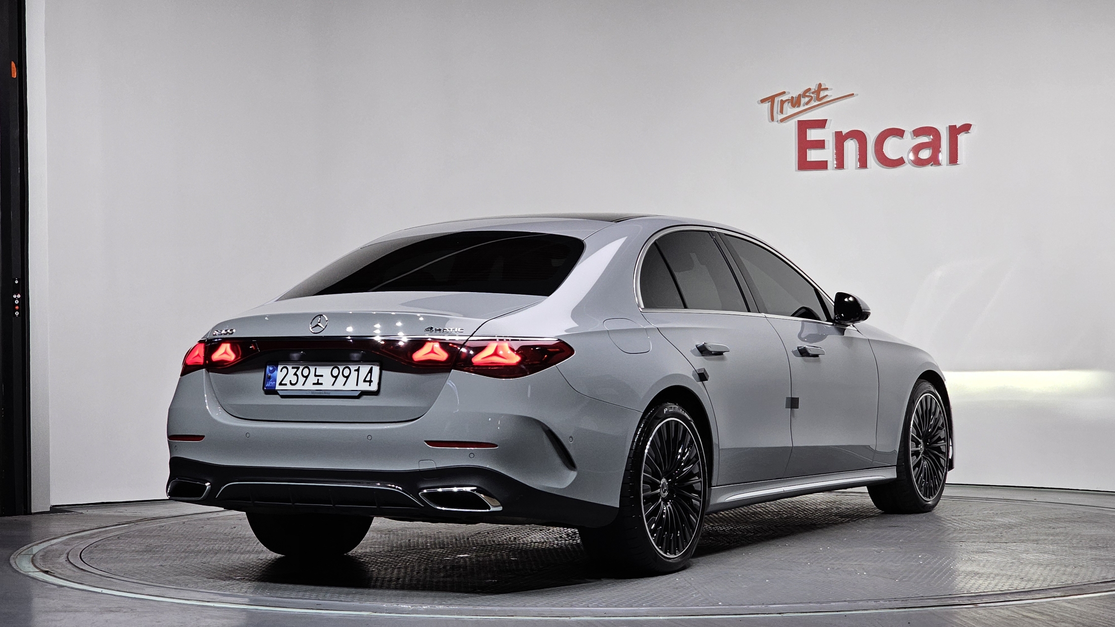 E300