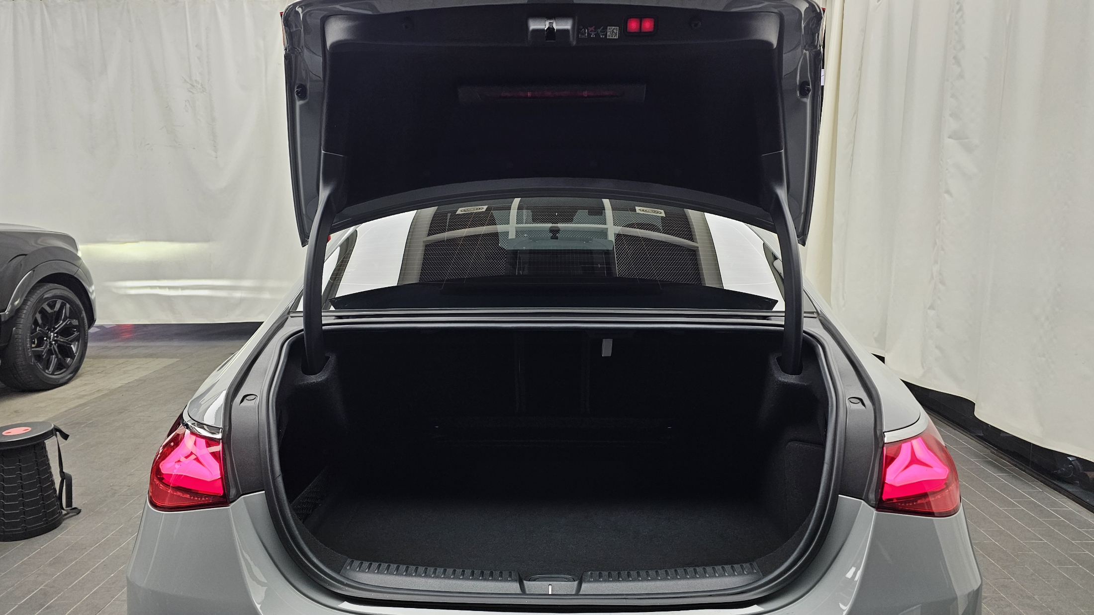 E300