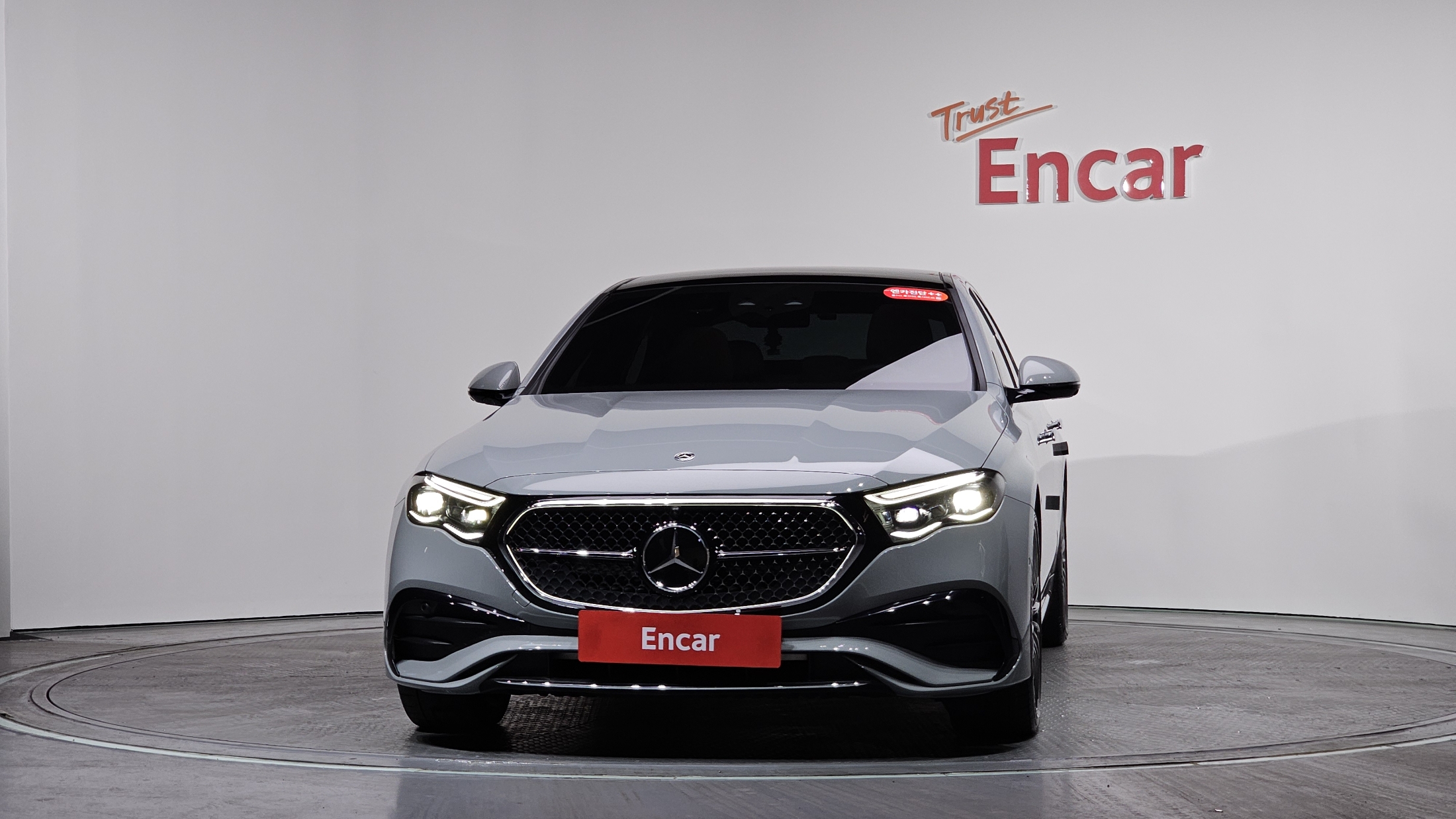 E300