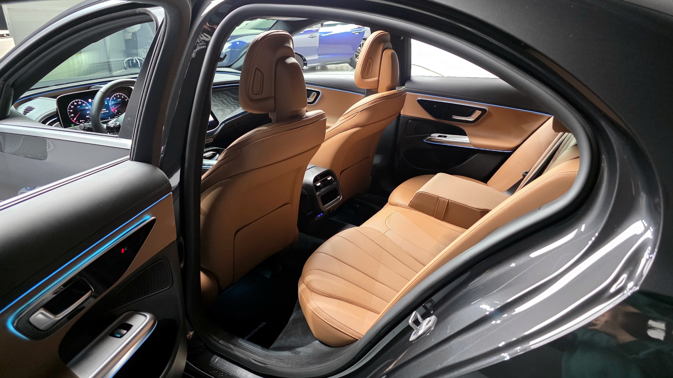 E200