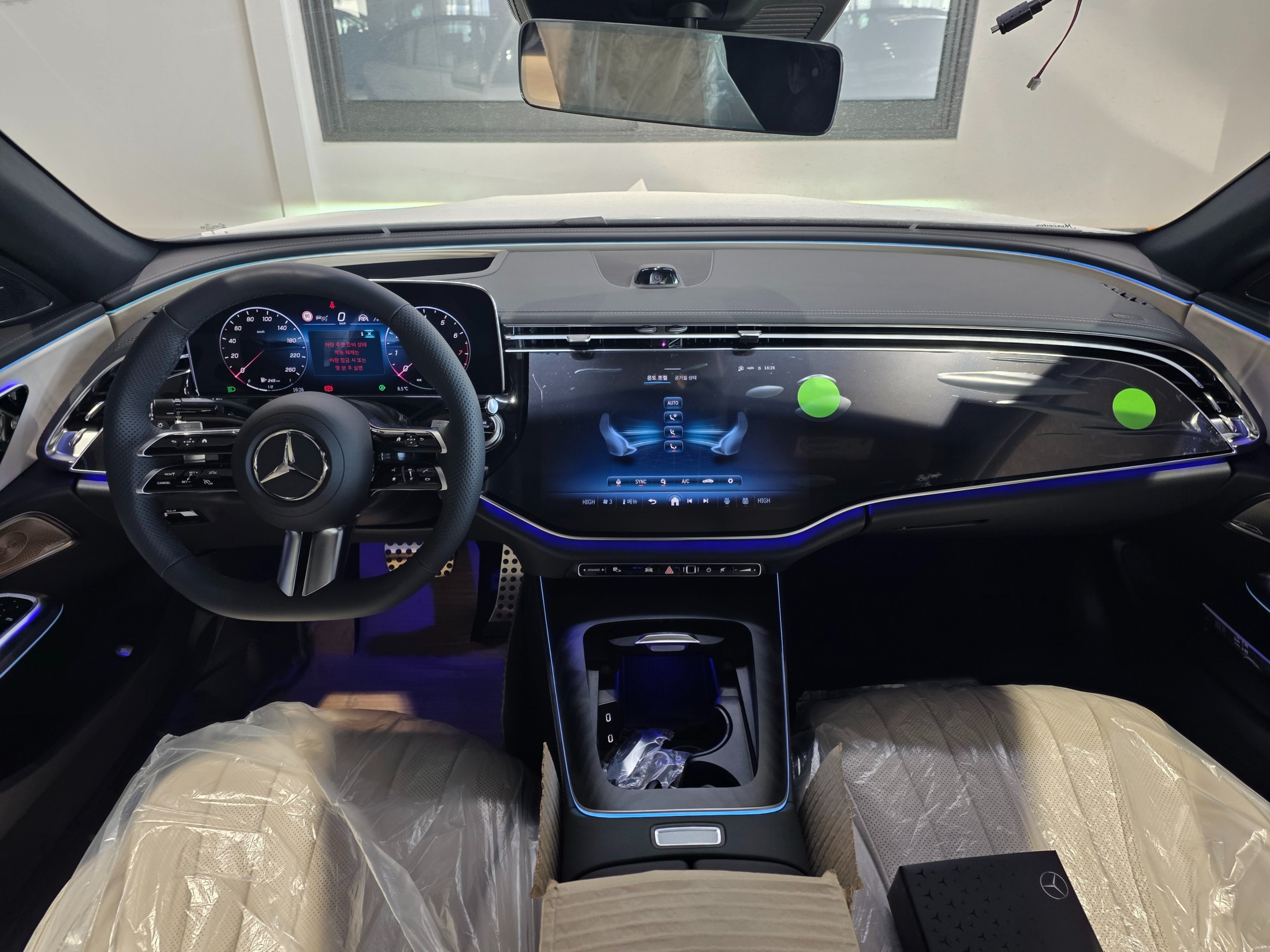 E300