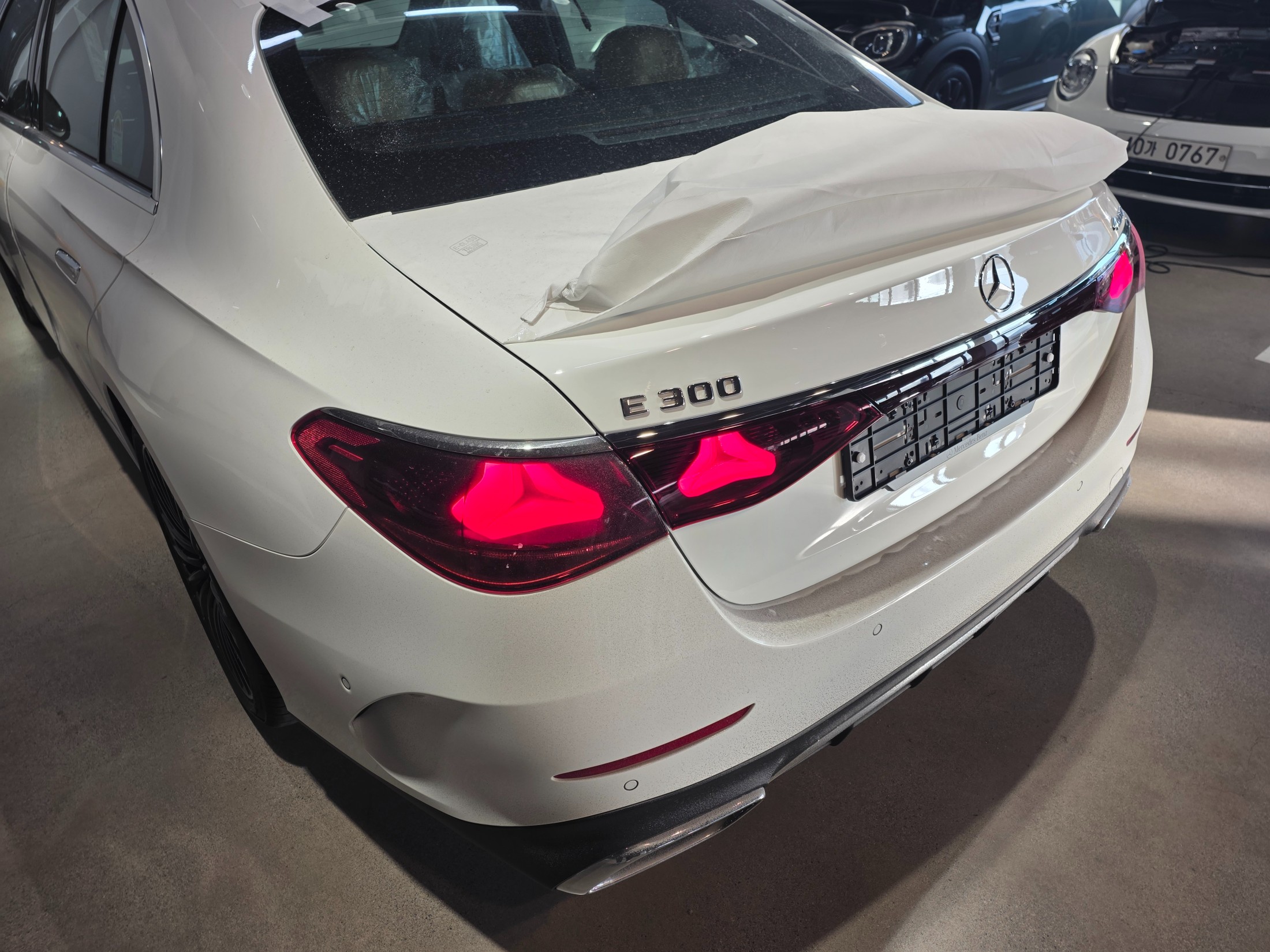 E300