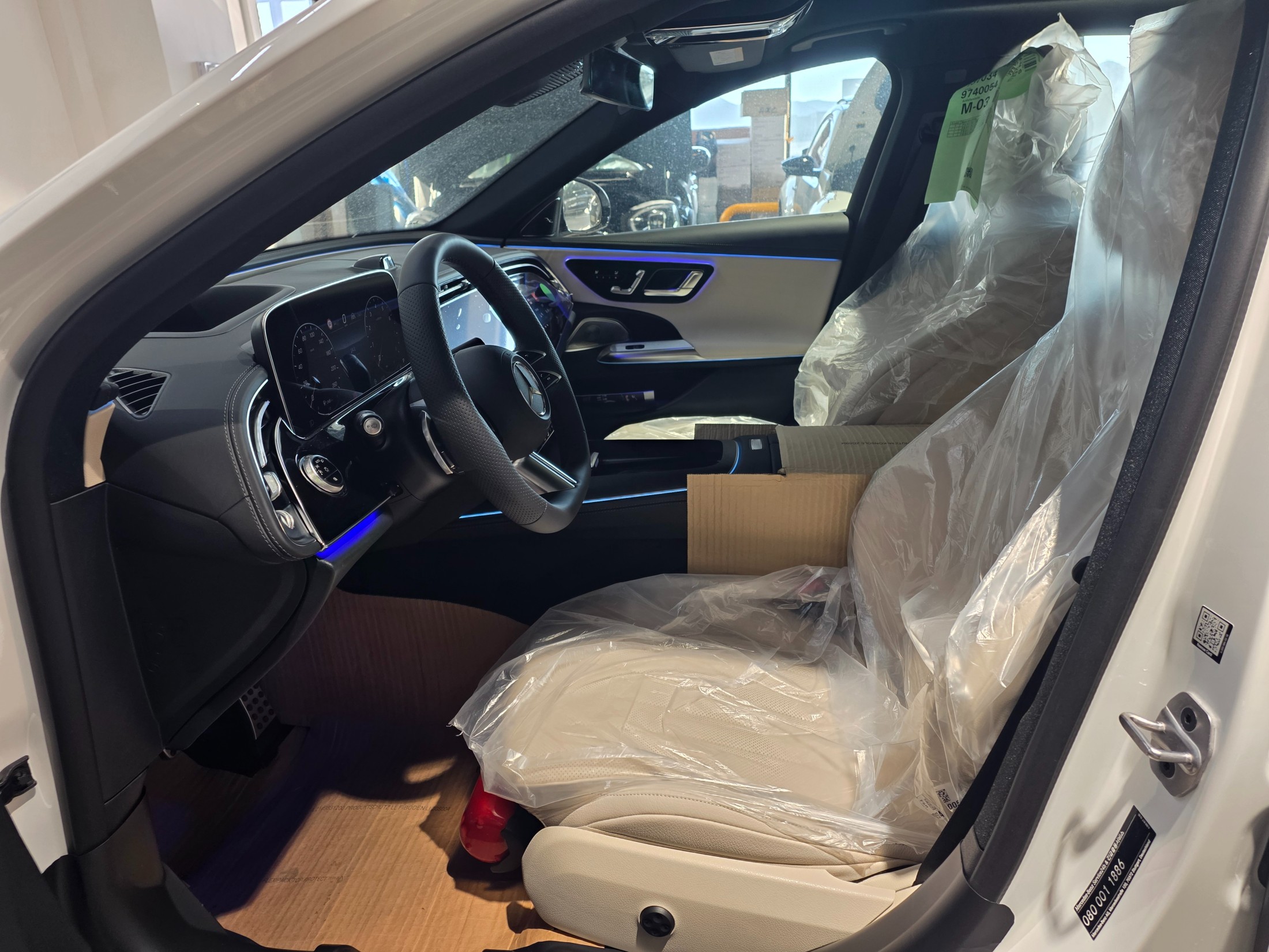 E300