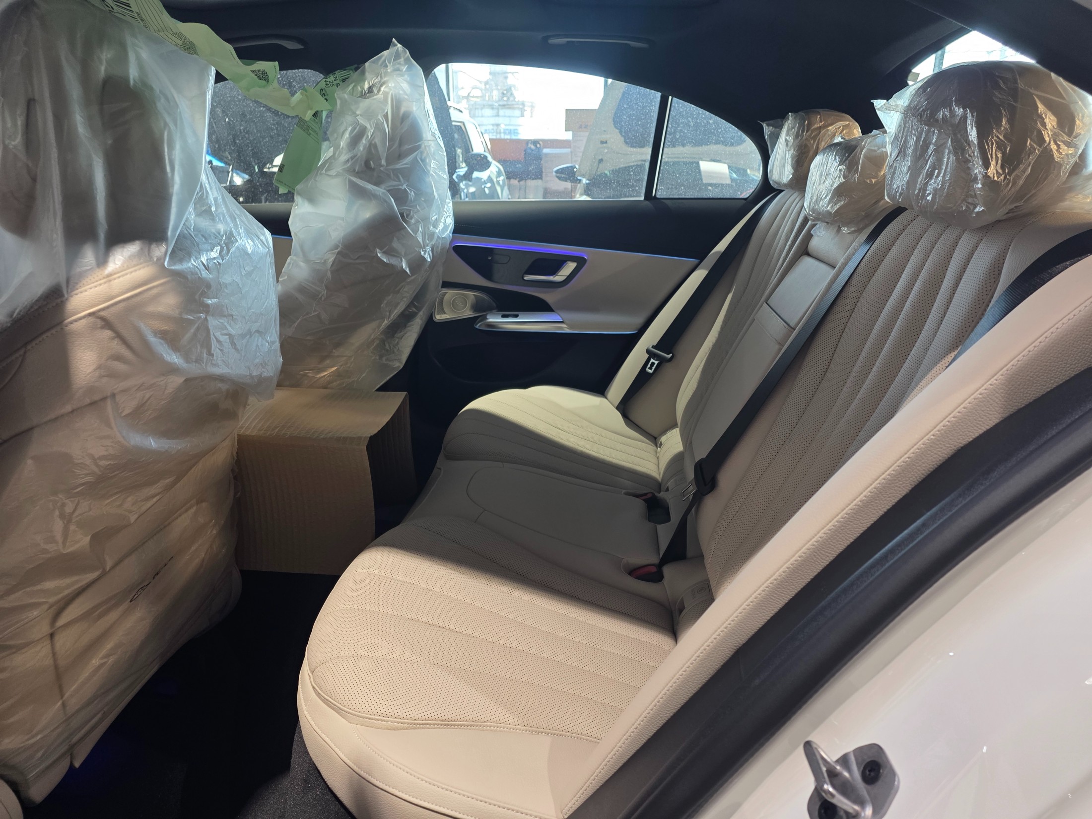 E300