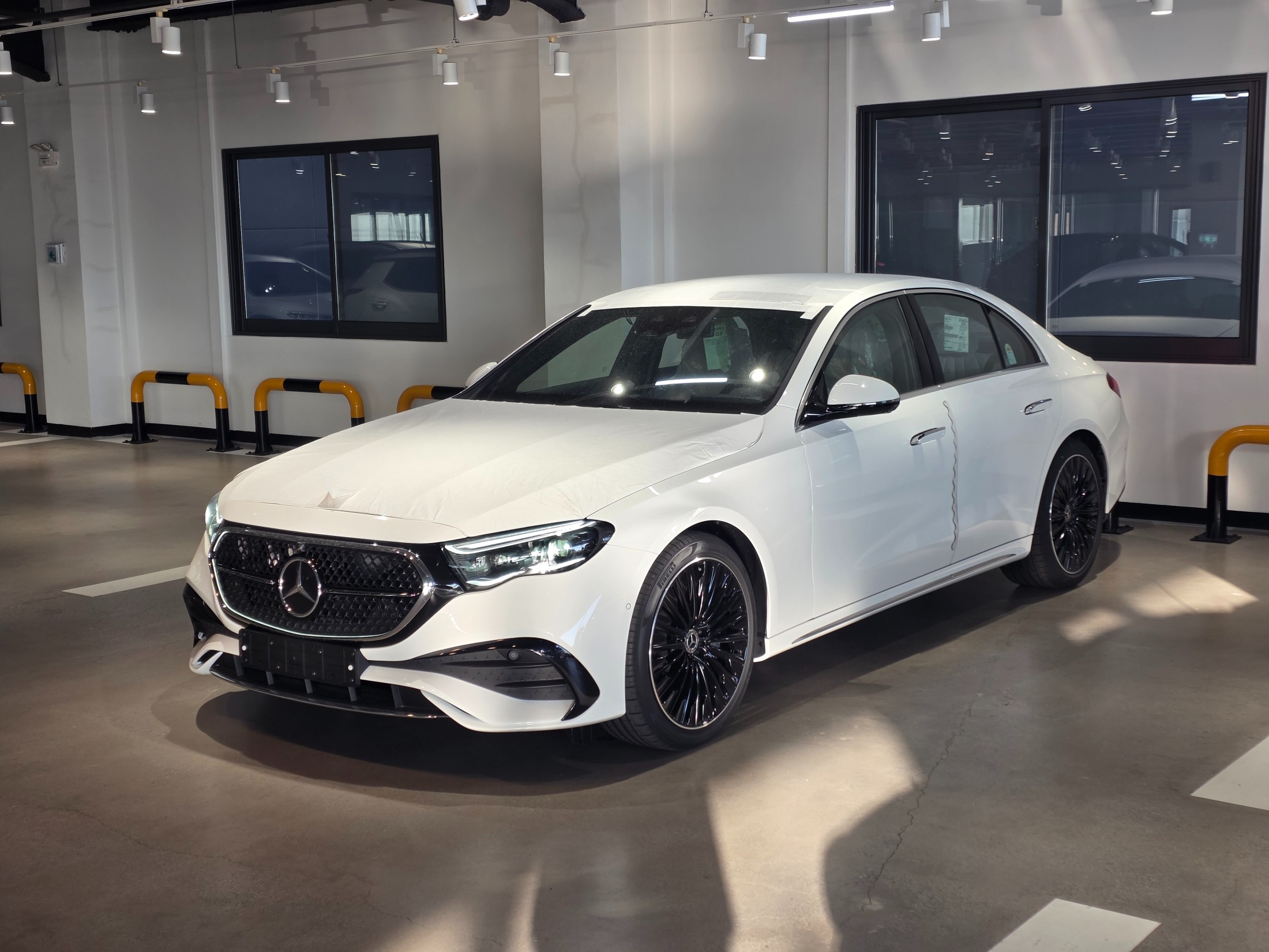 E300