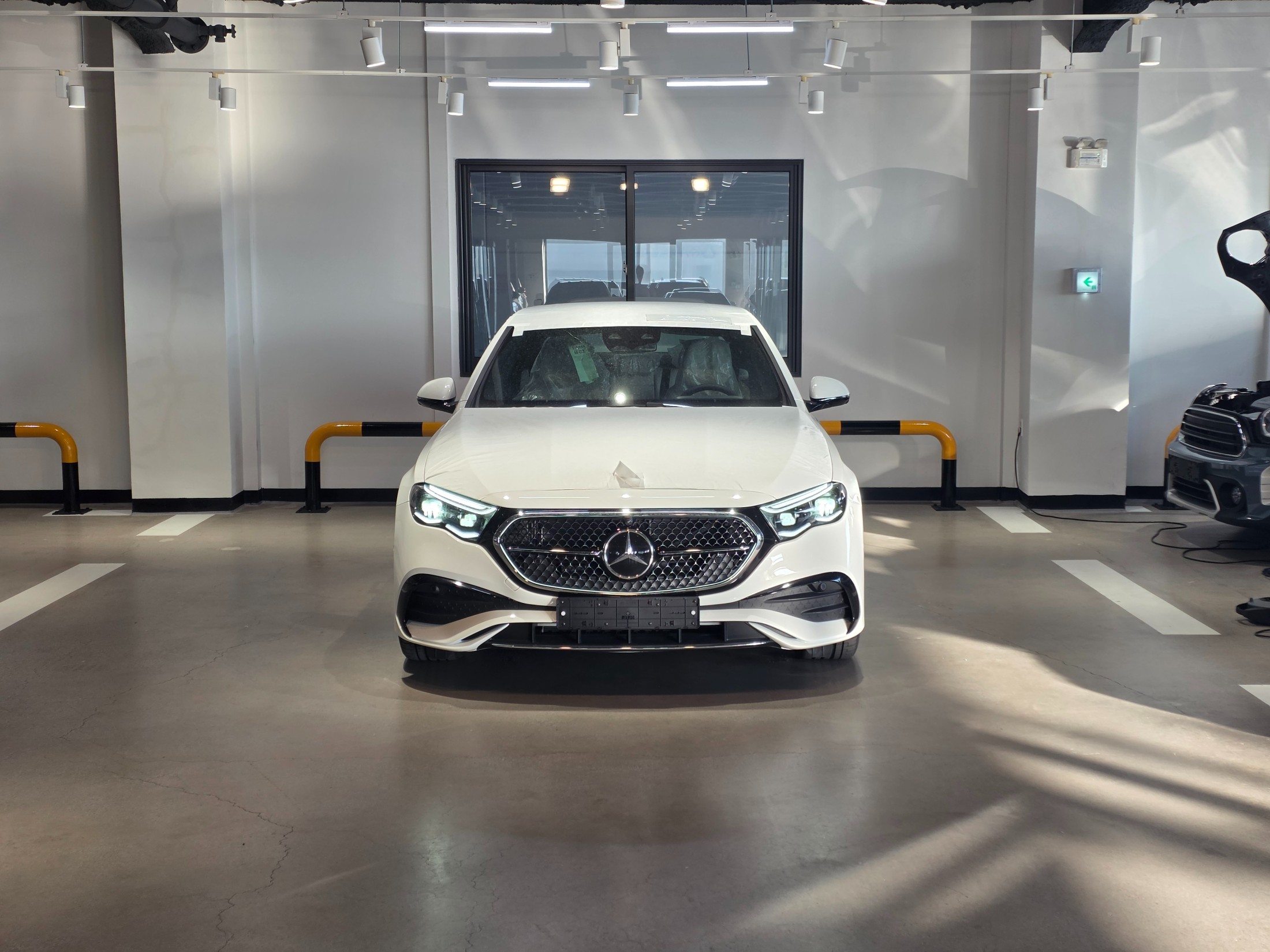 E300