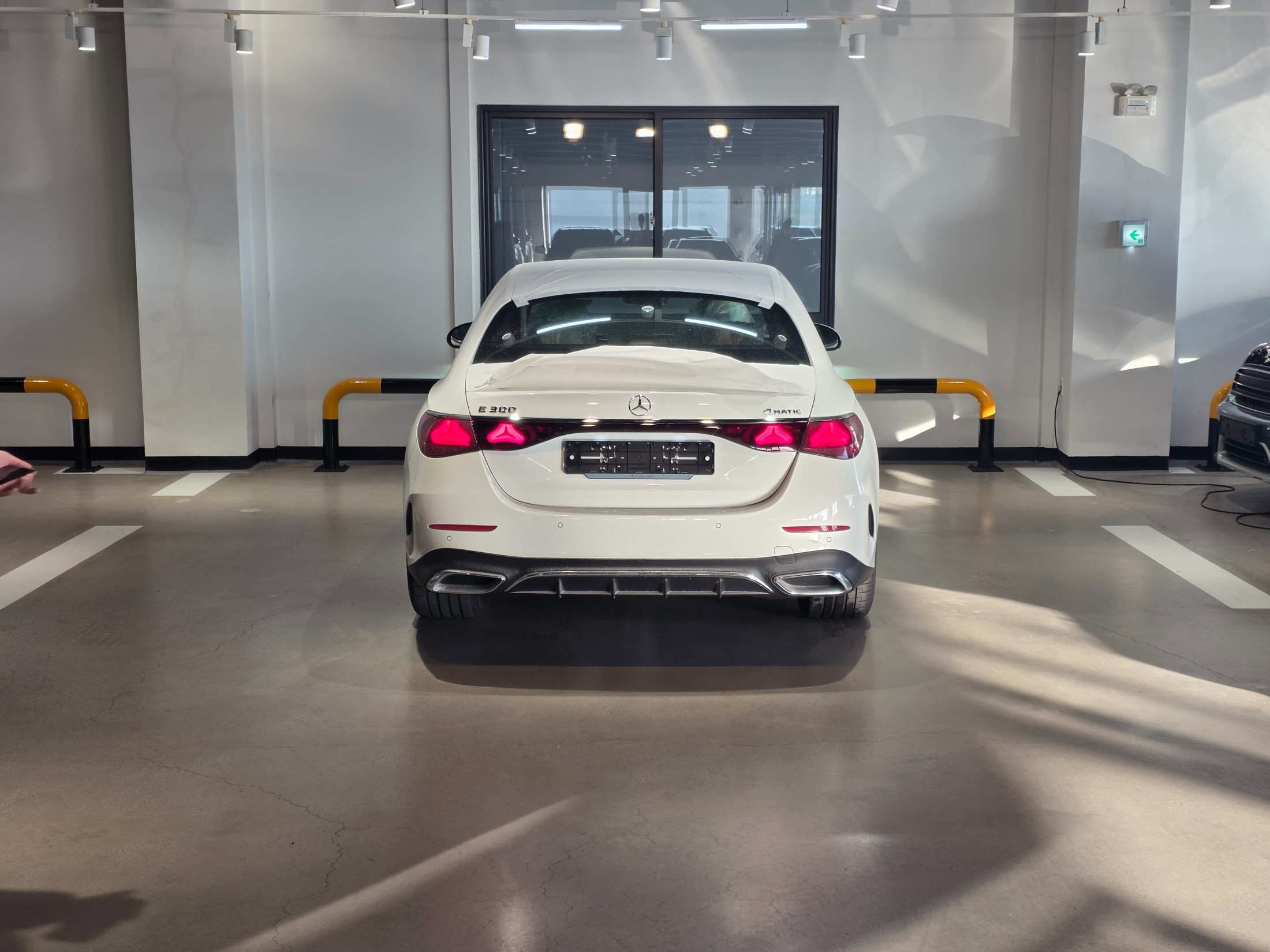 E300
