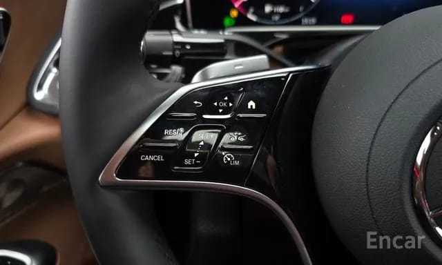 E300